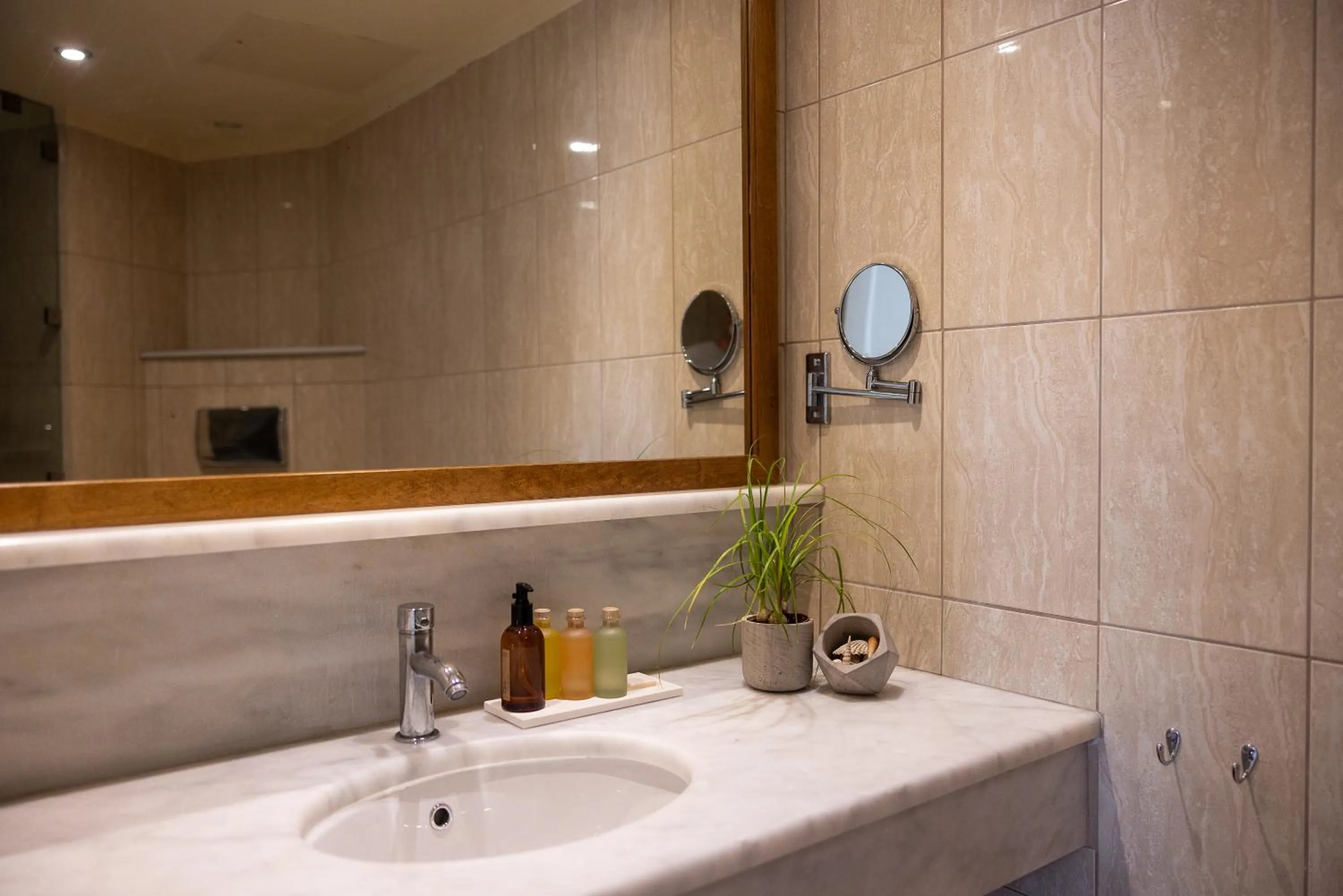 Bathroom in Giannoulis - Santa Marina Plaza (Adults Only)