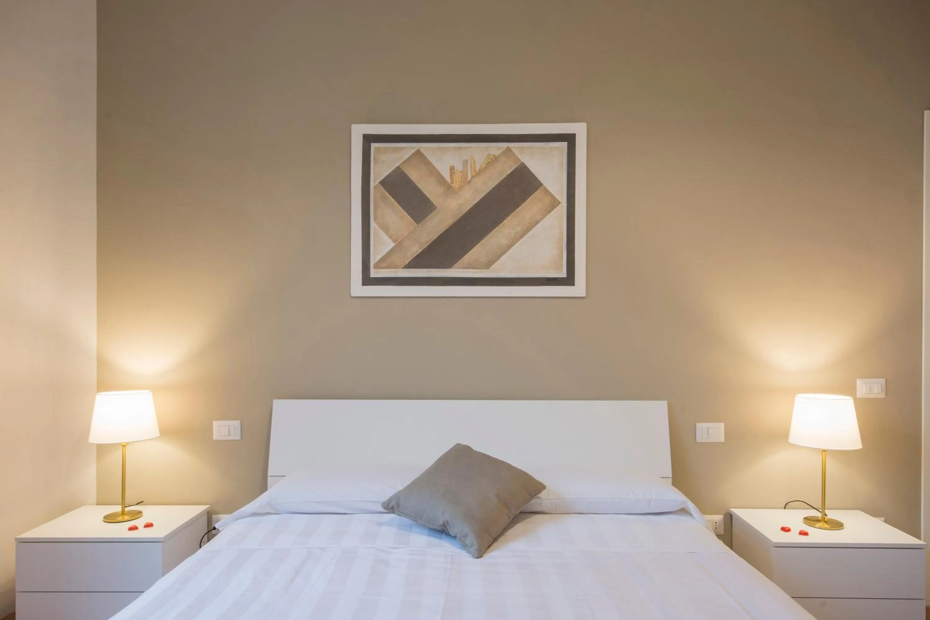 Bed in Piazza Paradiso Accommodation