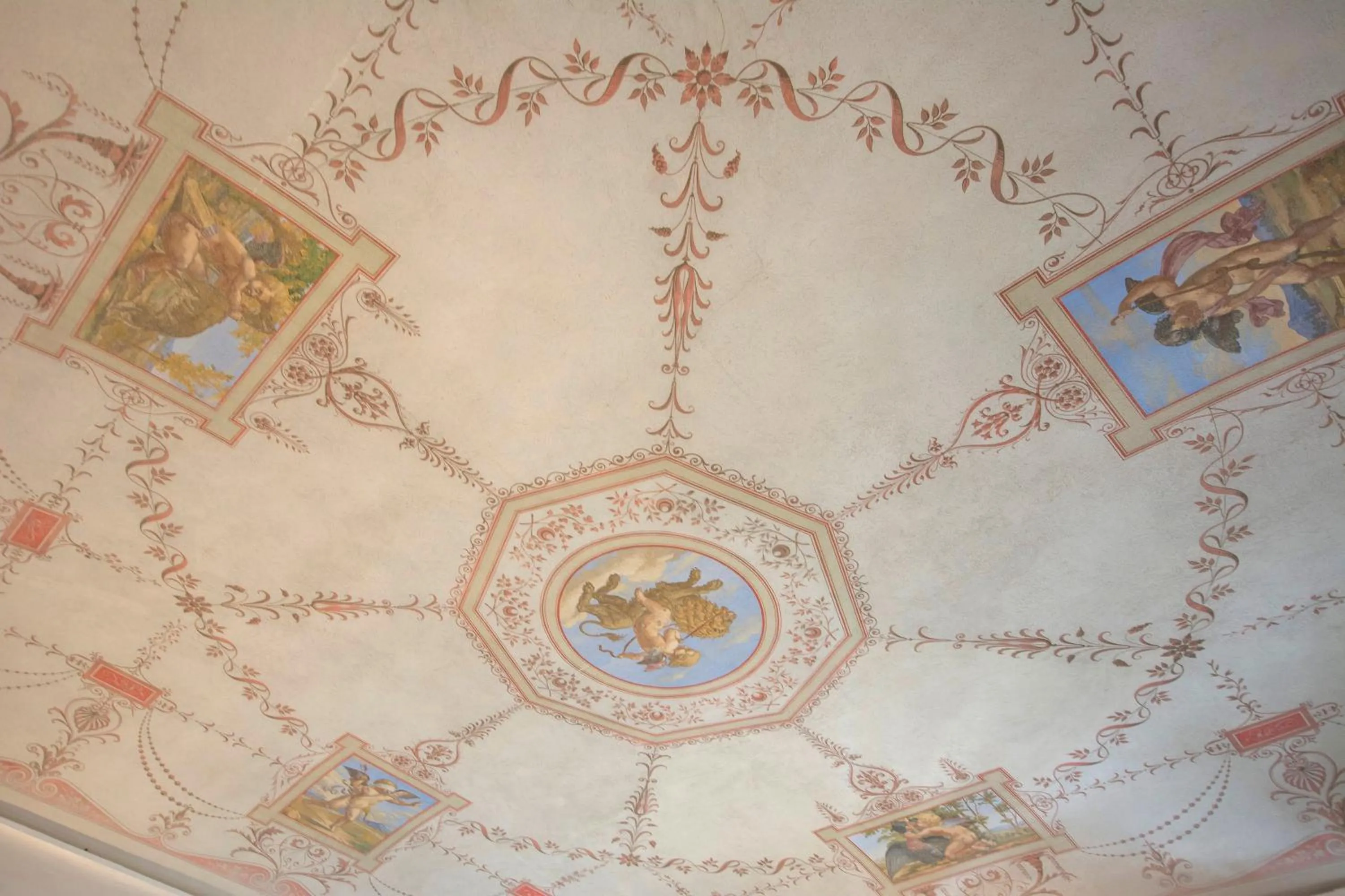 Decorative detail in Piazza Paradiso Accommodation