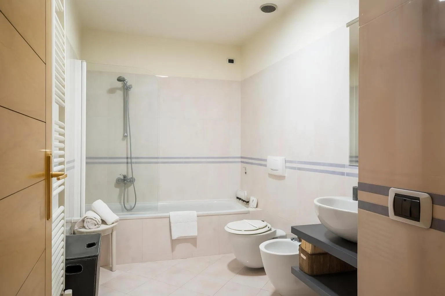 Piazza Paradiso Accommodation