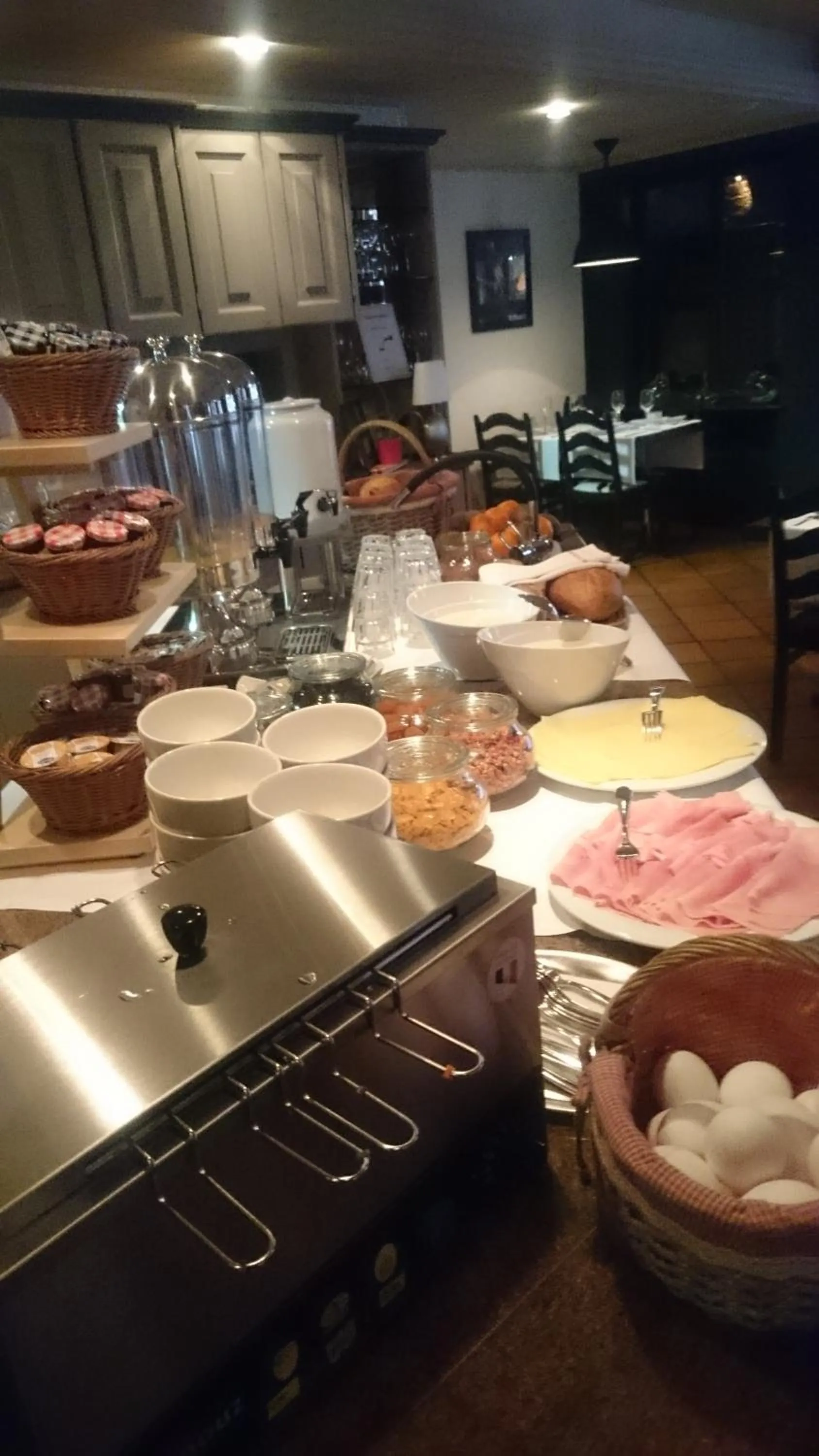 Buffet breakfast in Hotel Burgener