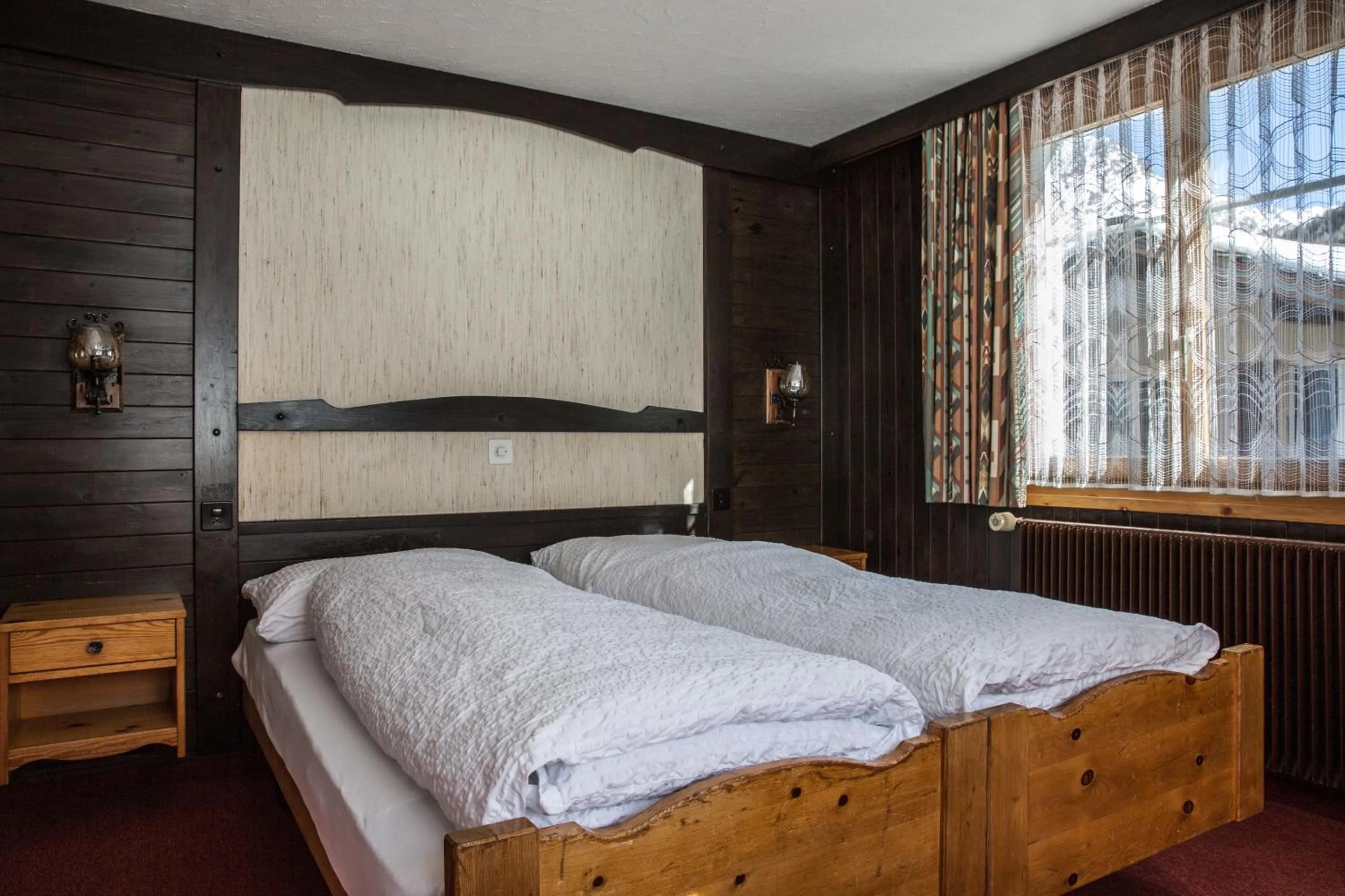 Bedroom, Bed in Hotel Burgener