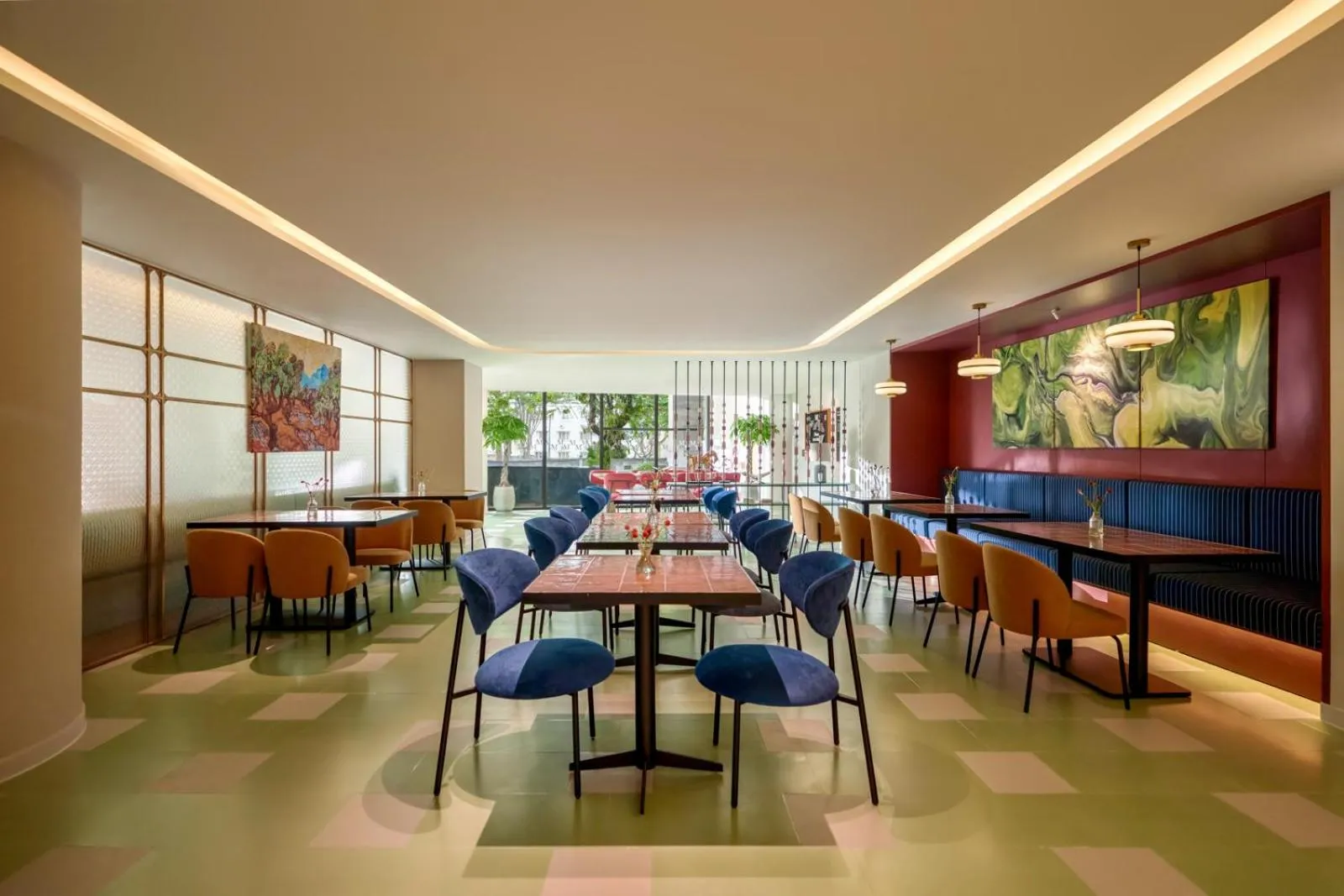 Restaurant/places to eat in M Village Hotel Kim Mã