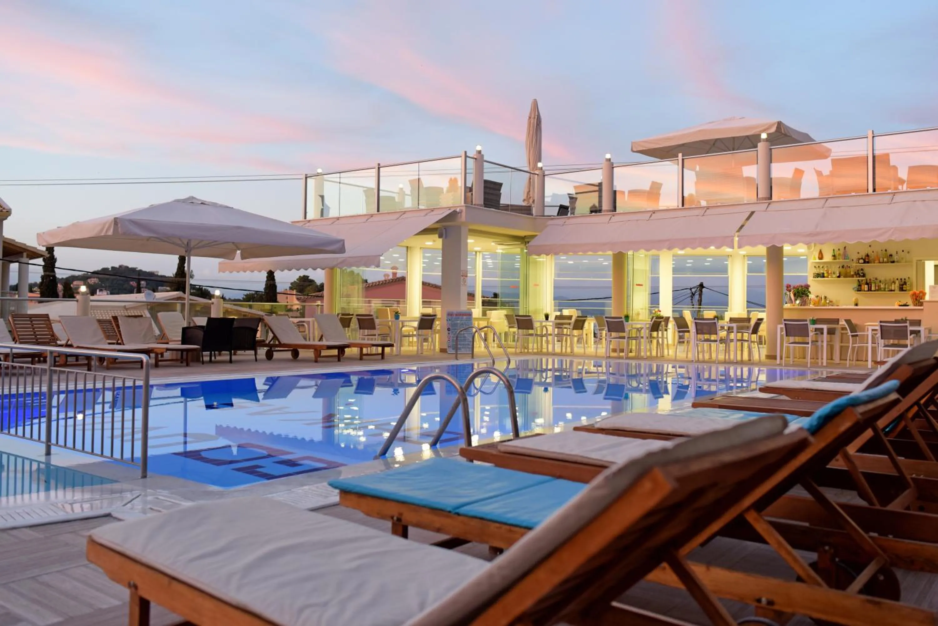 Swimming pool in Palapart Gikas Gouvia