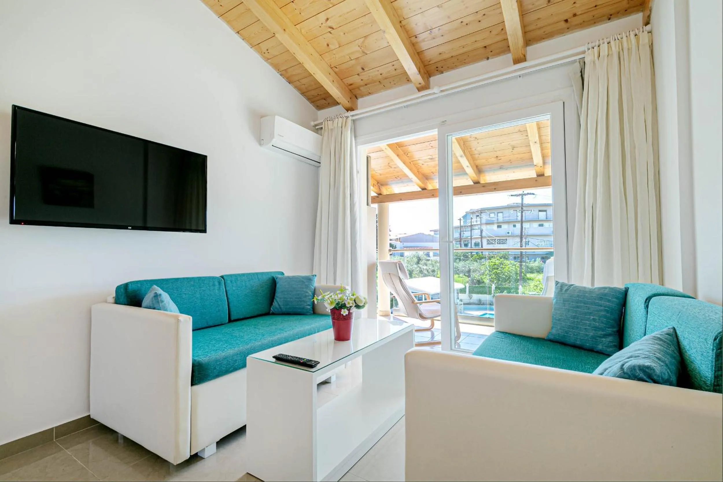 Palapart Gikas Gouvia