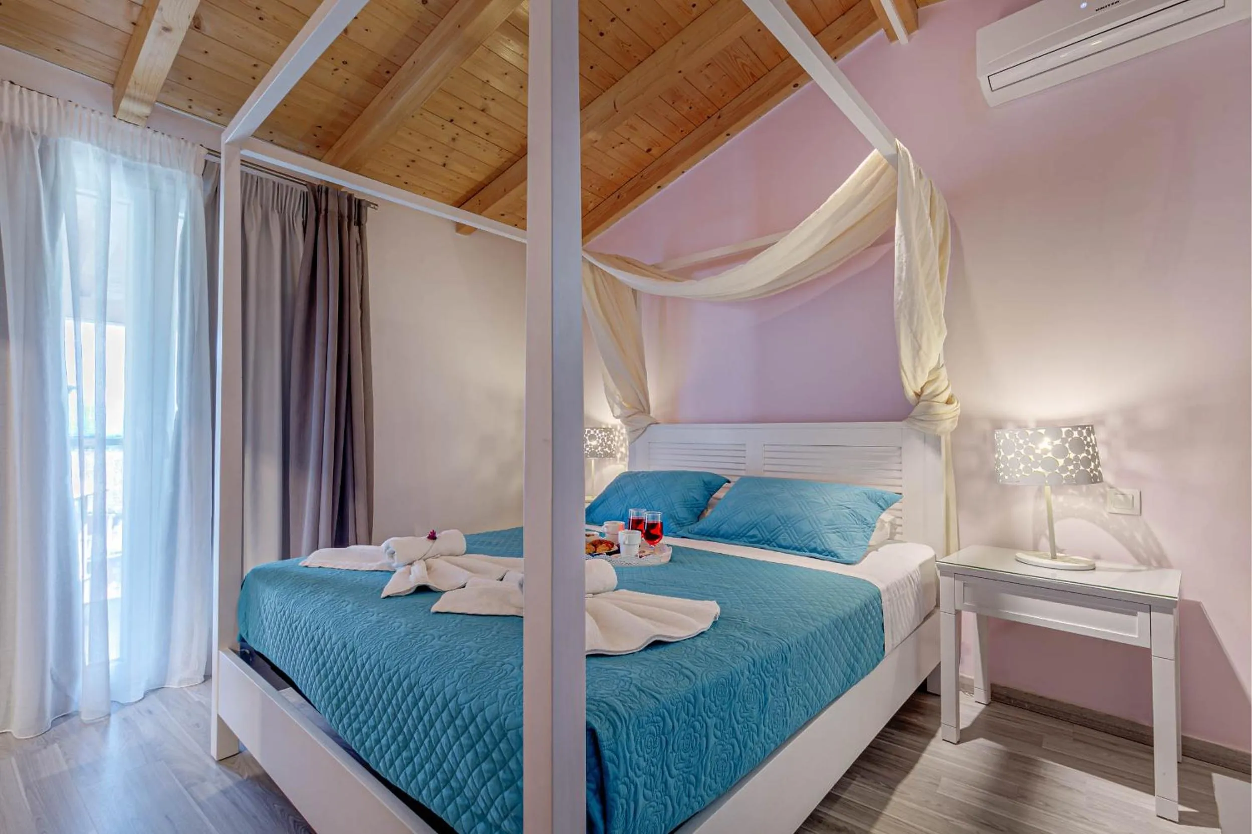 Bedroom, Bed in Palapart Gikas Gouvia