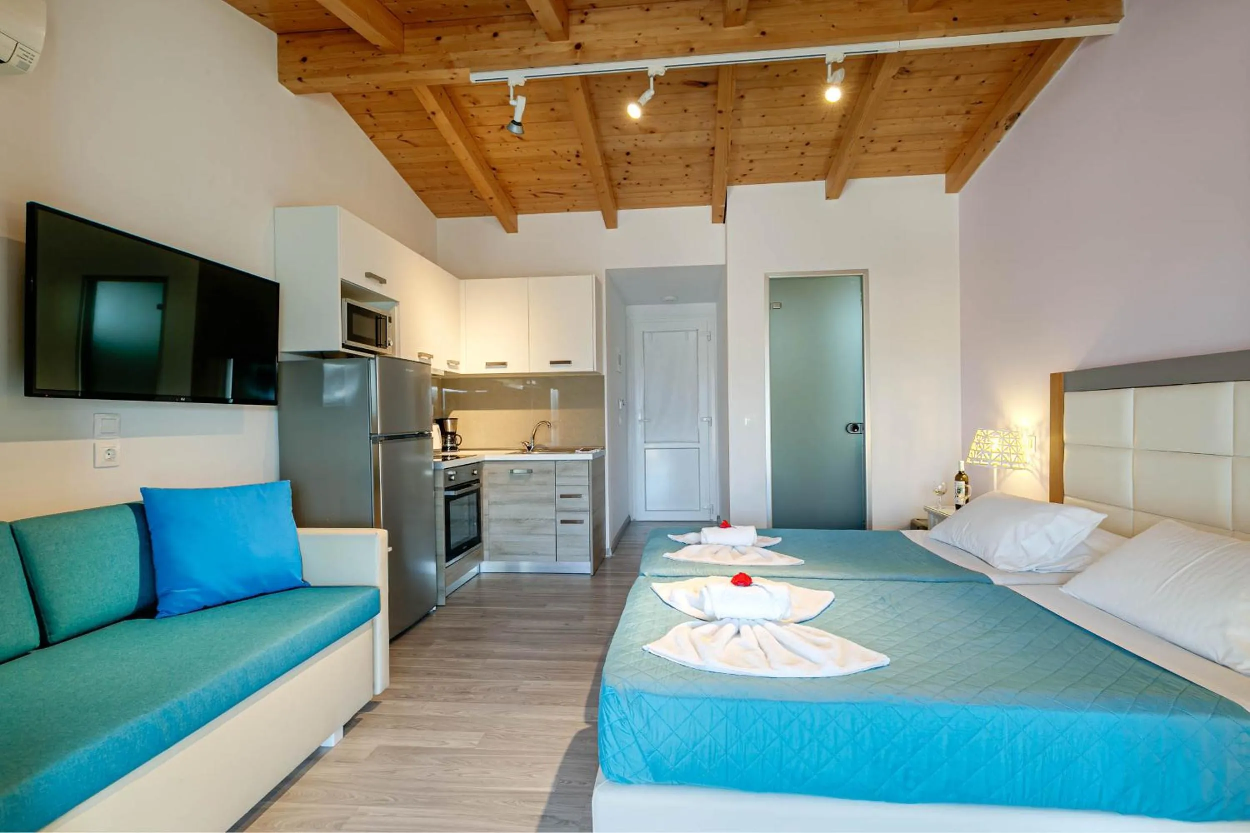 Bed in Palapart Gikas Gouvia