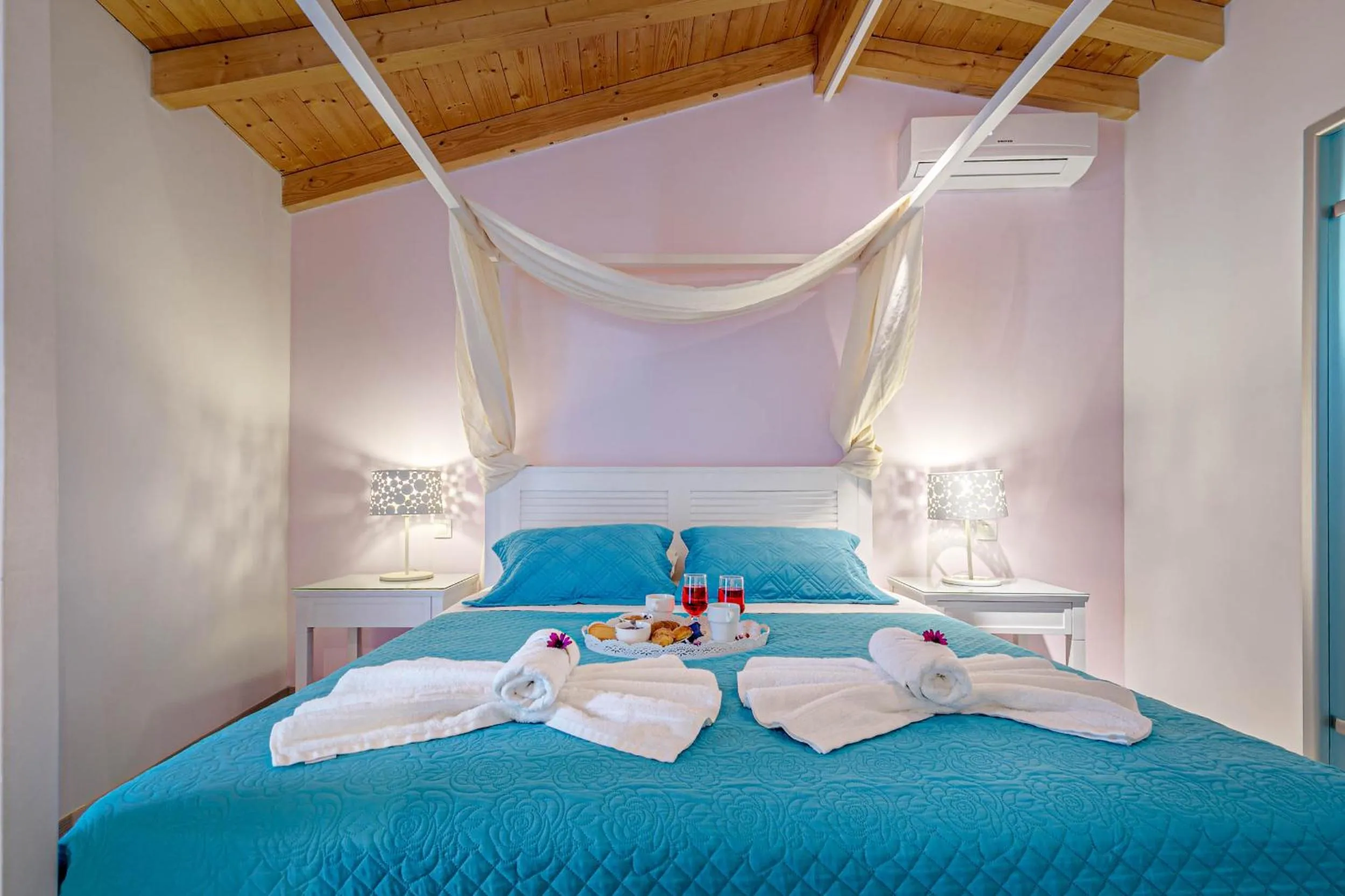 Bedroom, Bed in Palapart Gikas Gouvia