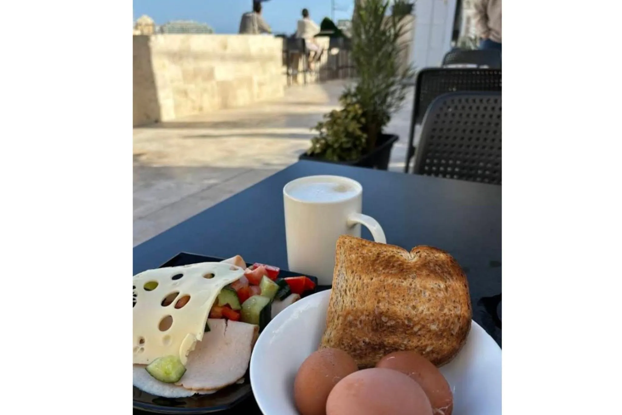 Follow the Sun Boutique Hostel - Pool, Breakfast & Sea Views