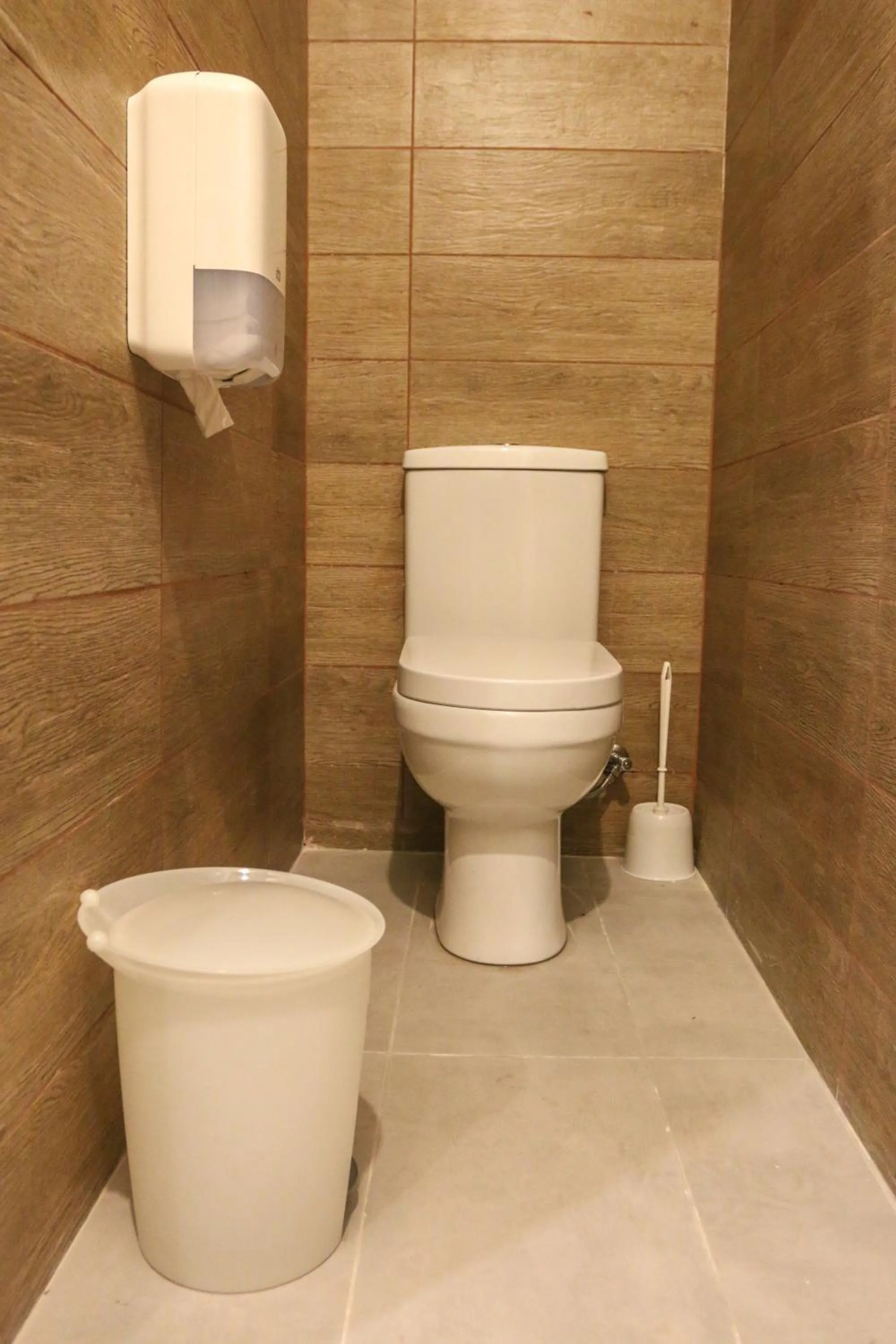 Bathroom in Follow the Sun Boutique Hostel - Pool, Breakfast & Sea Views