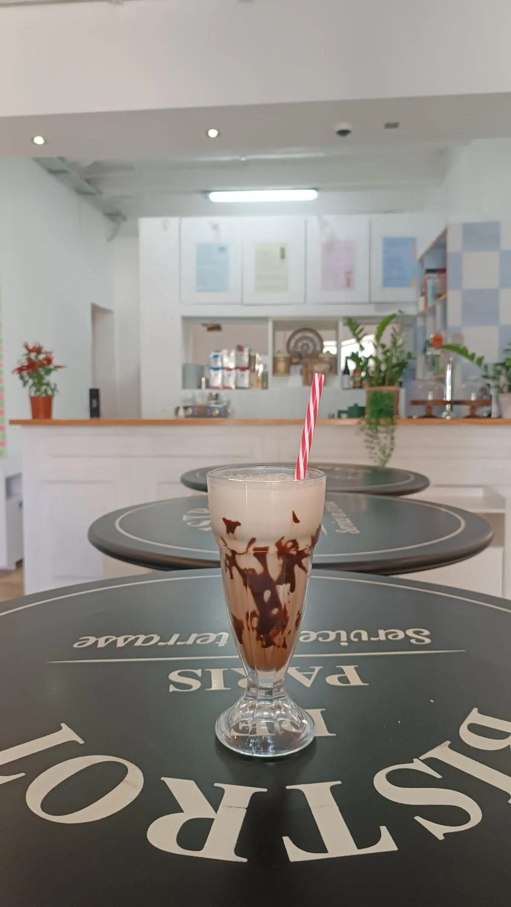 Follow the Sun Boutique Hostel - Pool, Breakfast & Sea Views