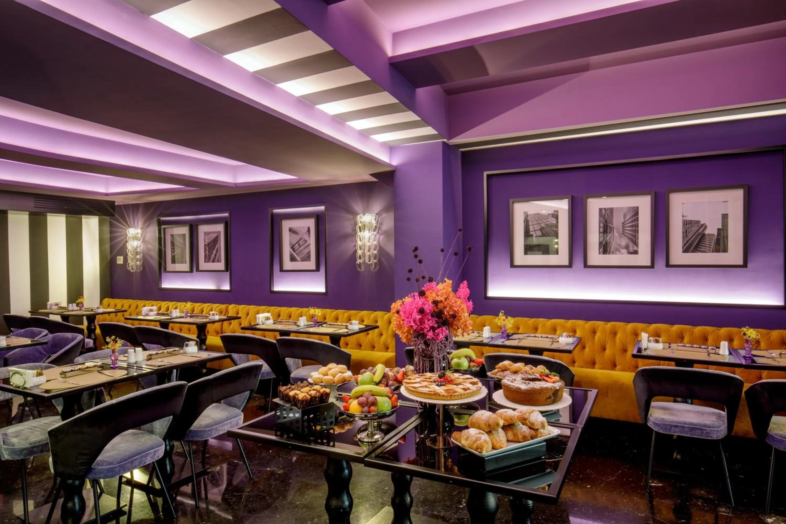 Breakfast in The Tribune, part of JdV by Hyatt