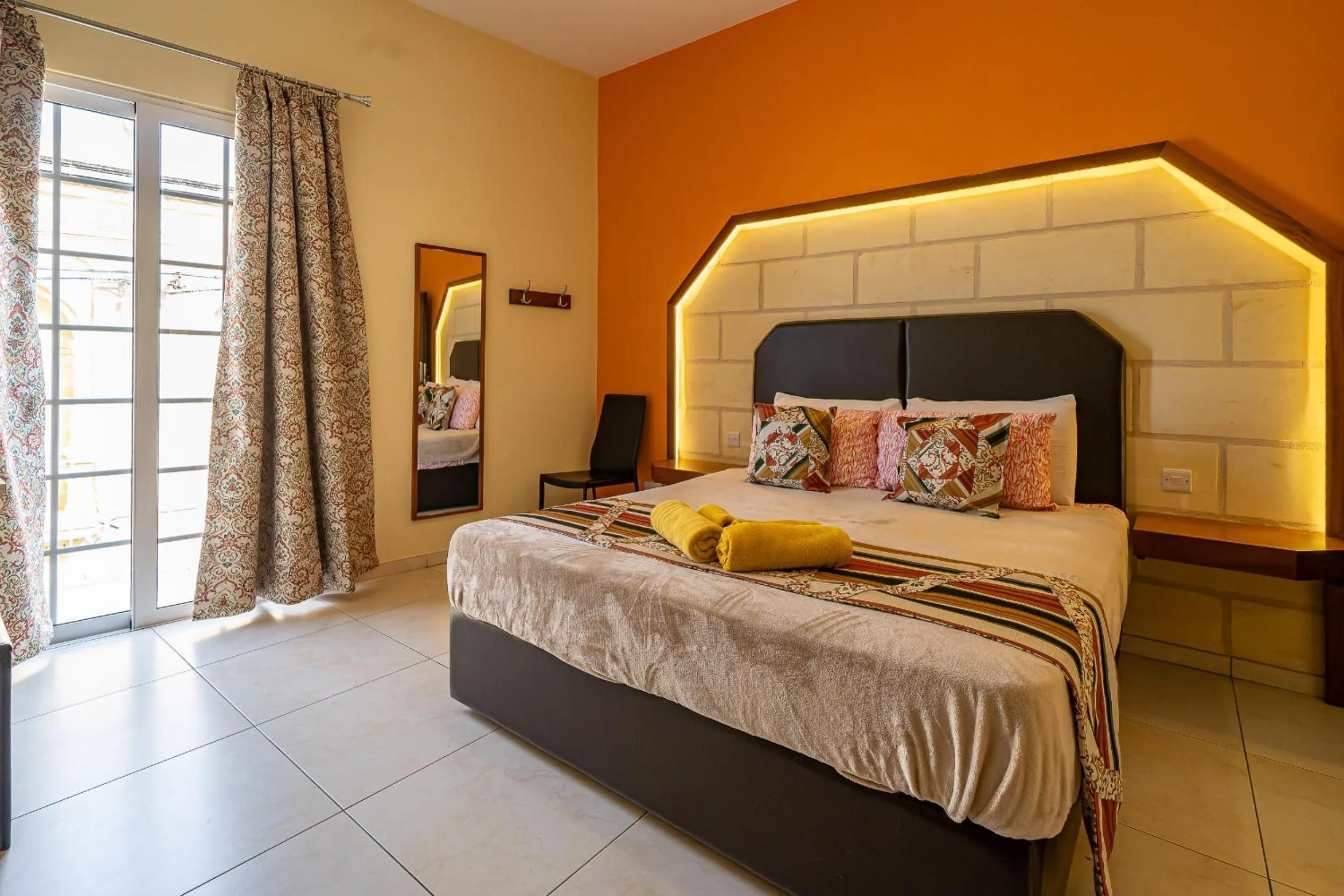 Photo of the whole room, Bed in Il-Logga Boutique Hotel