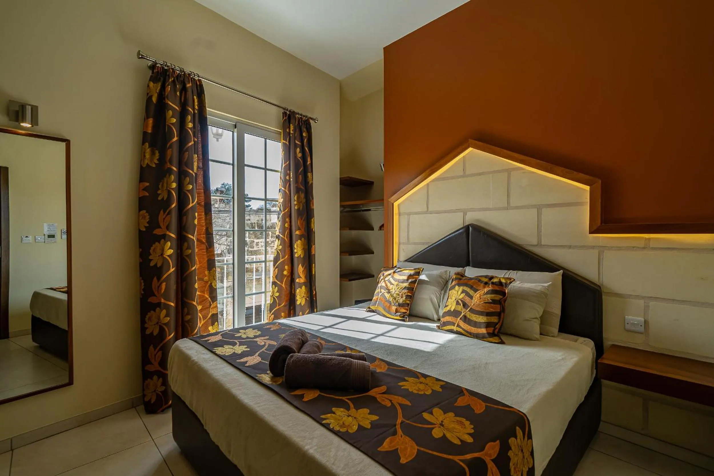 Photo of the whole room, Bed in Il-Logga Boutique Hotel