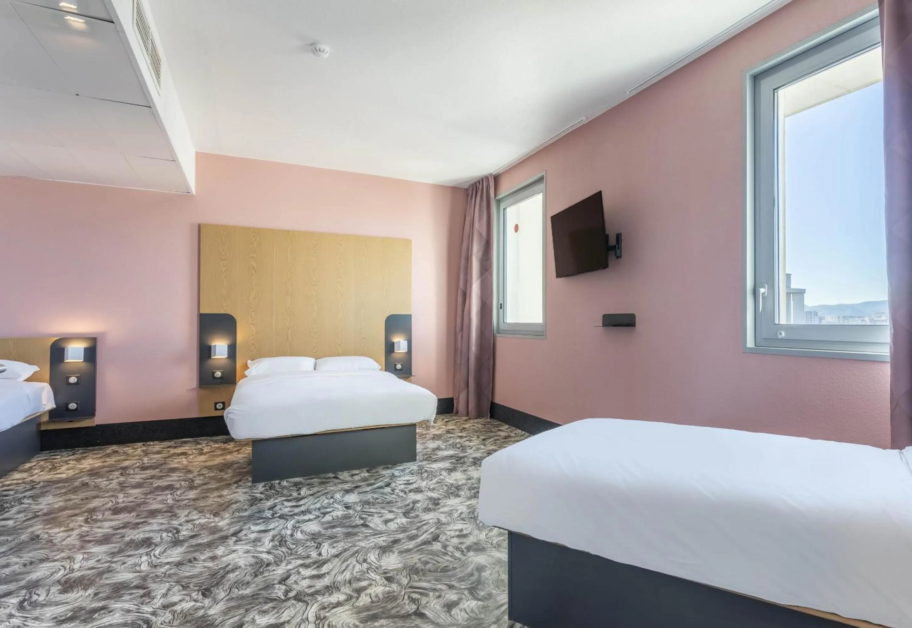 Bedroom, Bed in B&B HOTEL Marseille Les Ports