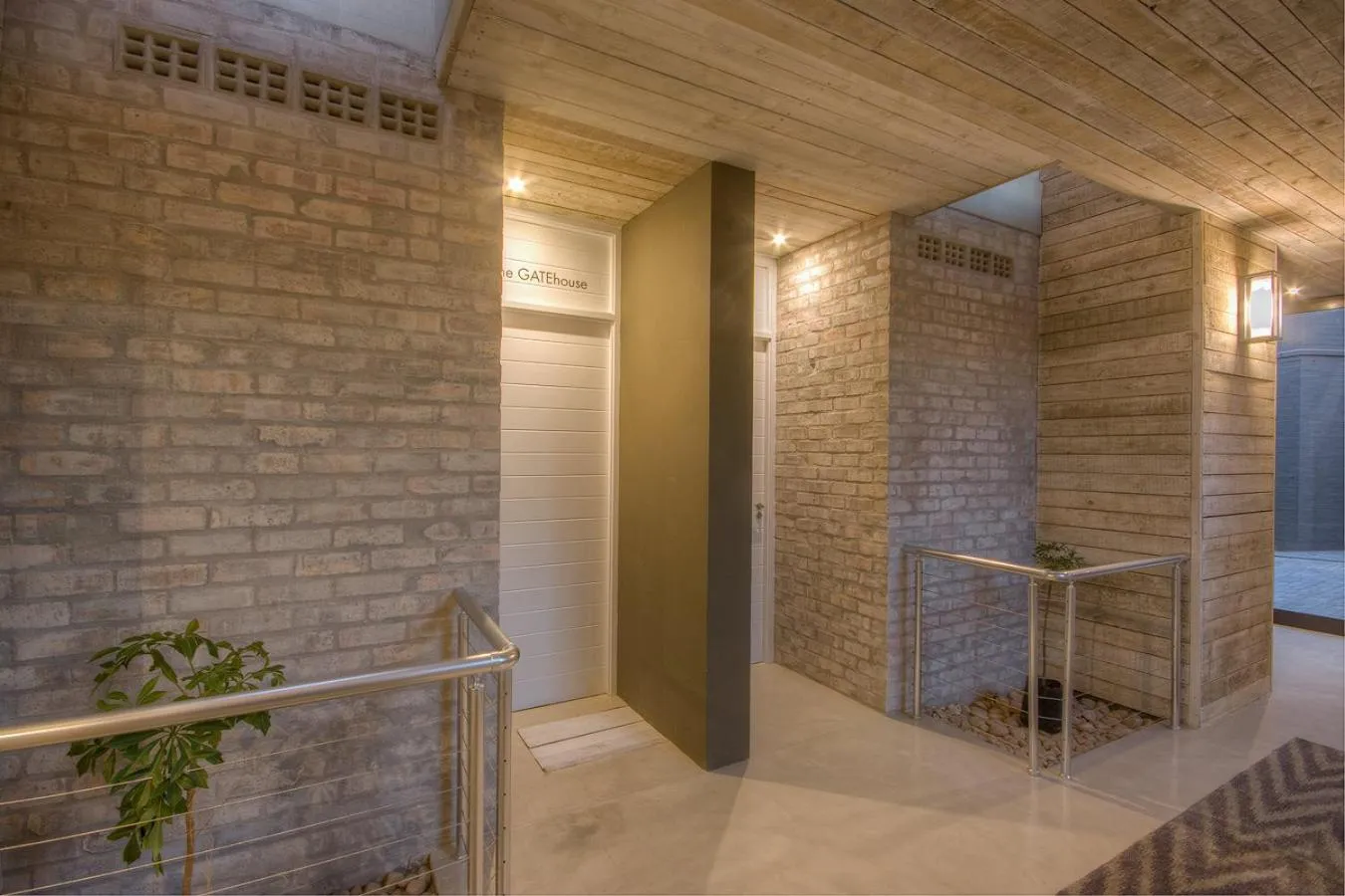 Area and facilities in The House Quarters