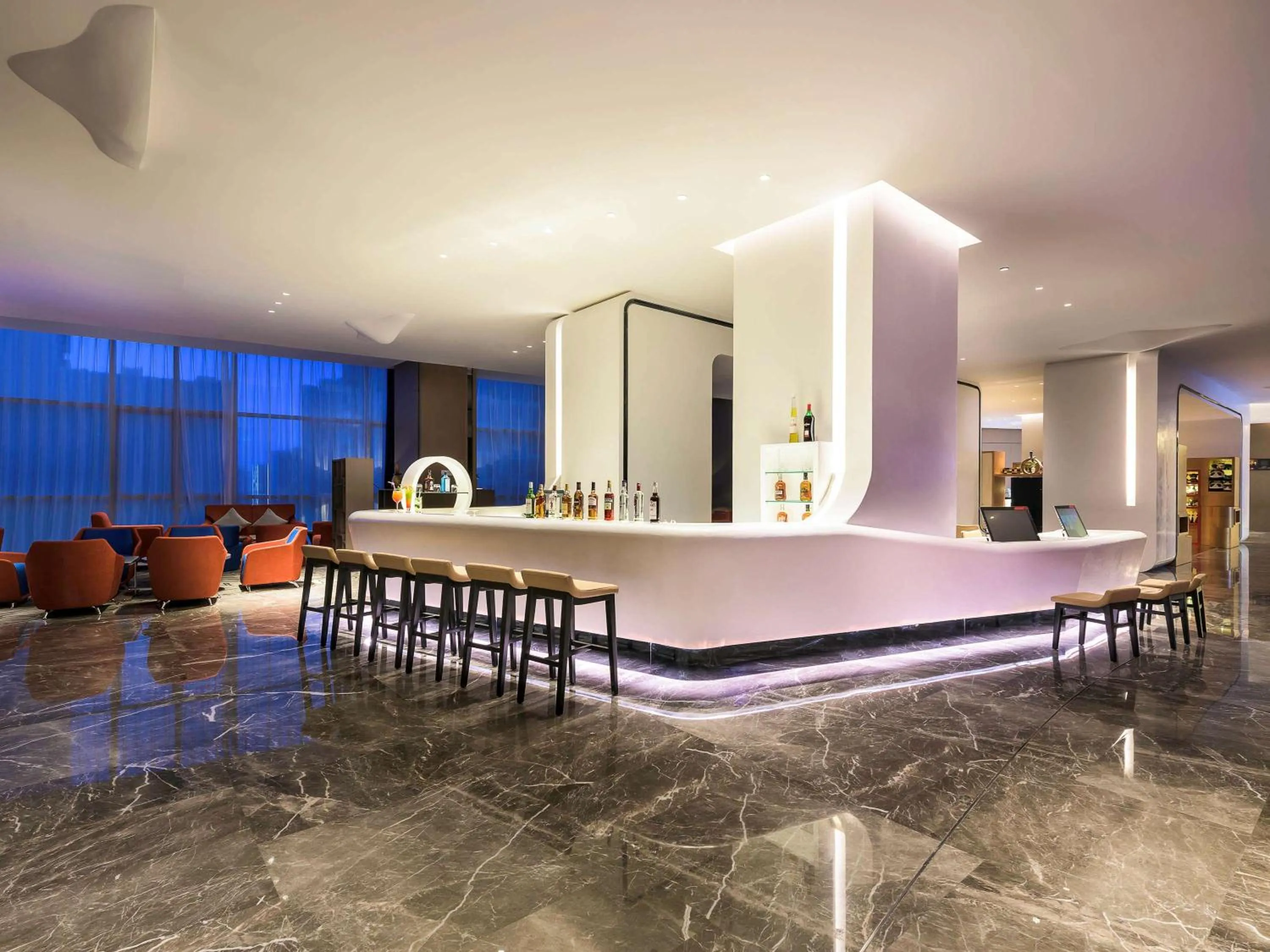 Property building, Swimming Pool in Novotel Xi'an SCPG