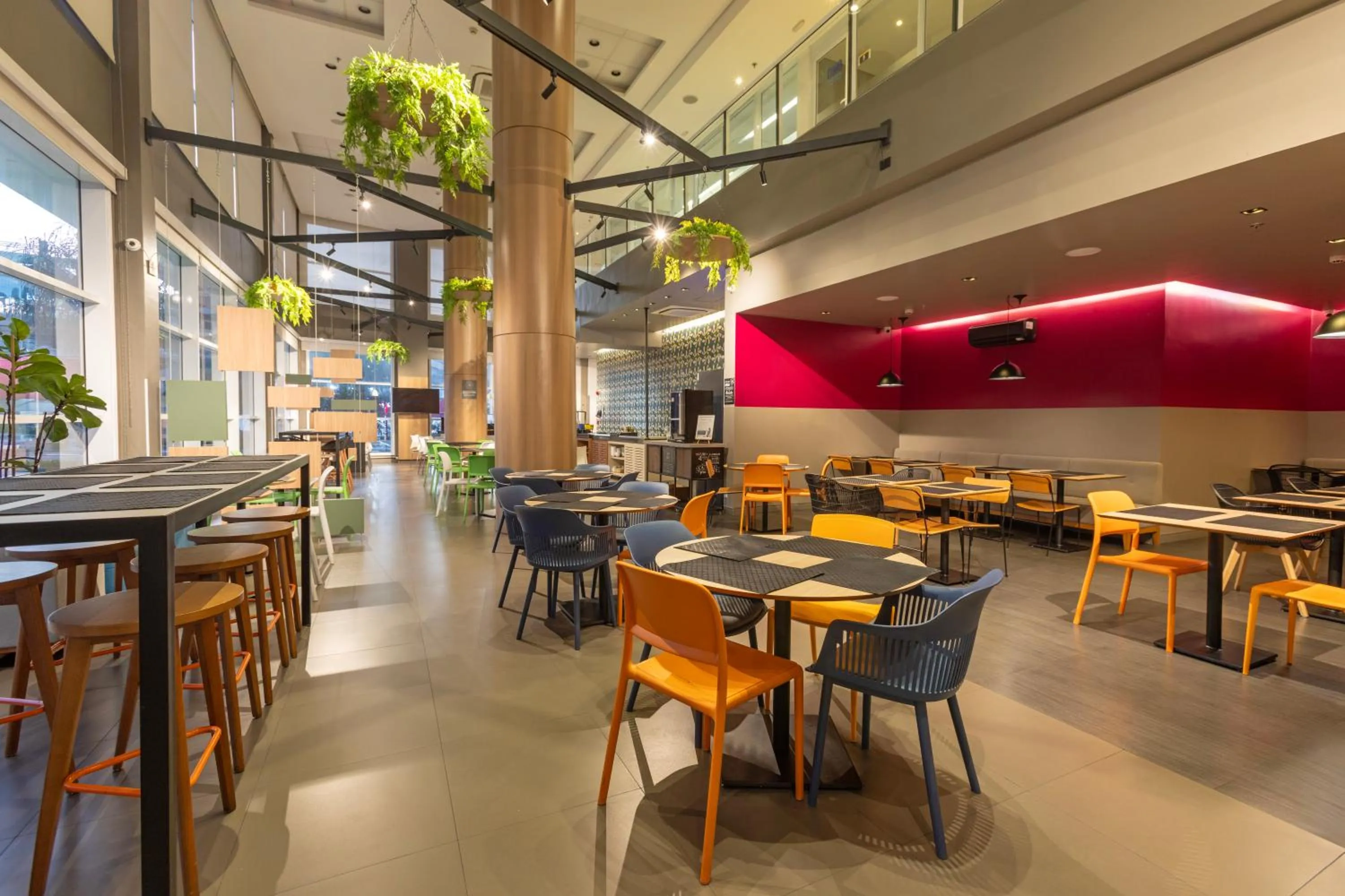 Restaurant/places to eat in Mercure Jundiai Shopping