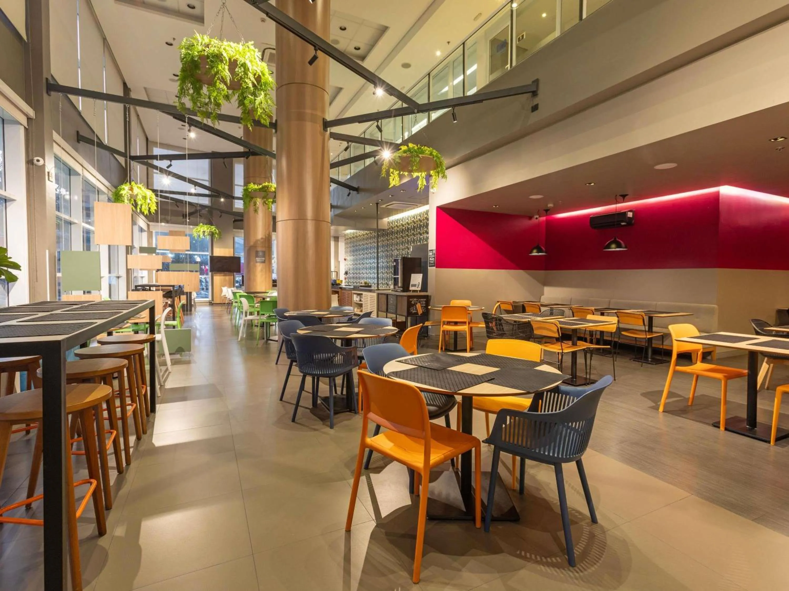 Restaurant/places to eat in Mercure Jundiai Shopping