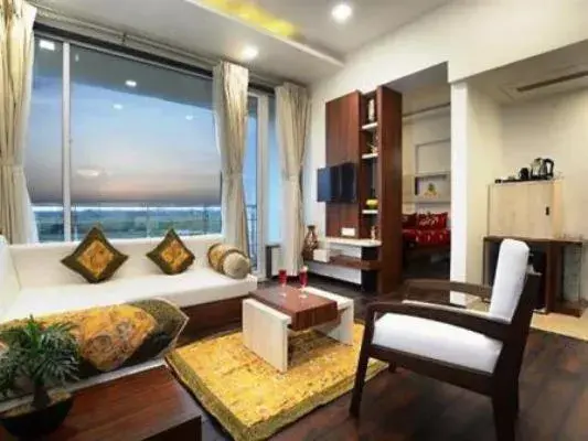 Deluxe King Suite - single occupancy in Comfort Inn Donil Vadodara Deluxe King Suite - single occupancy in Comfort Inn Donil Vadodara