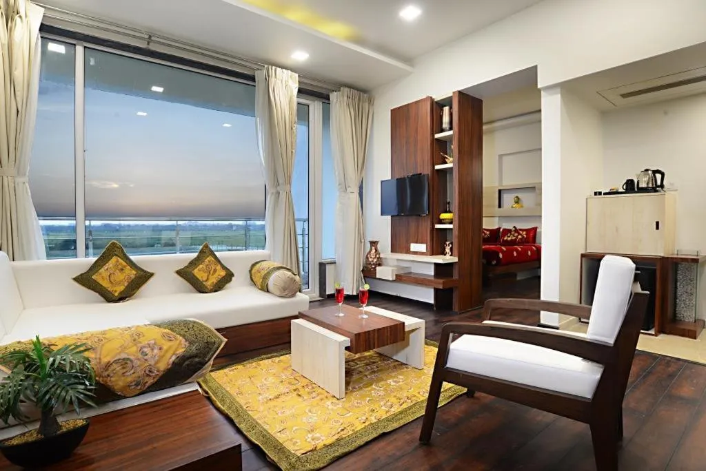 Living room in Comfort Inn Donil Vadodara