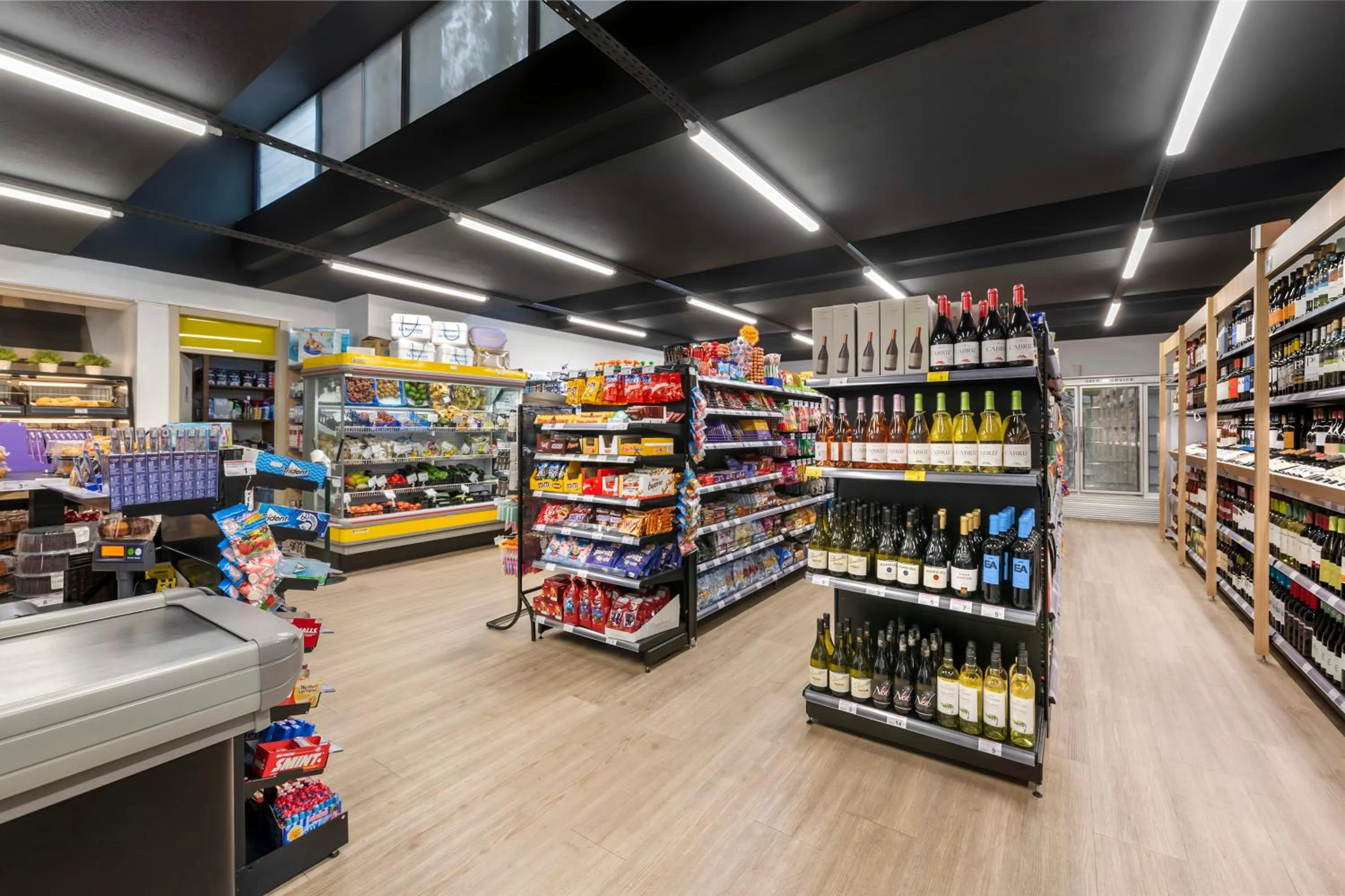 Supermarket/grocery shop in Vilar do Golf