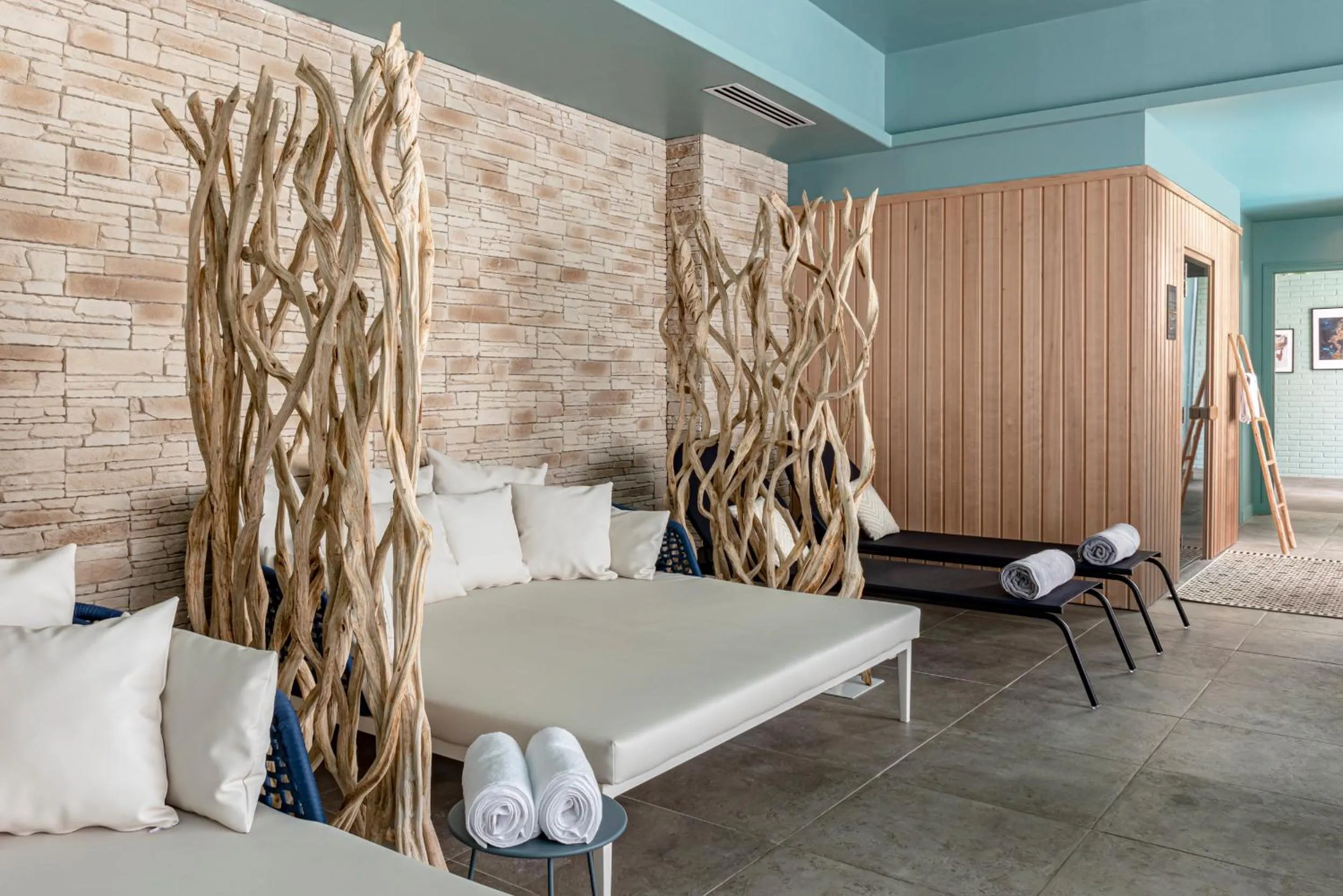 Natural landscape in Maison des Ambassadeurs