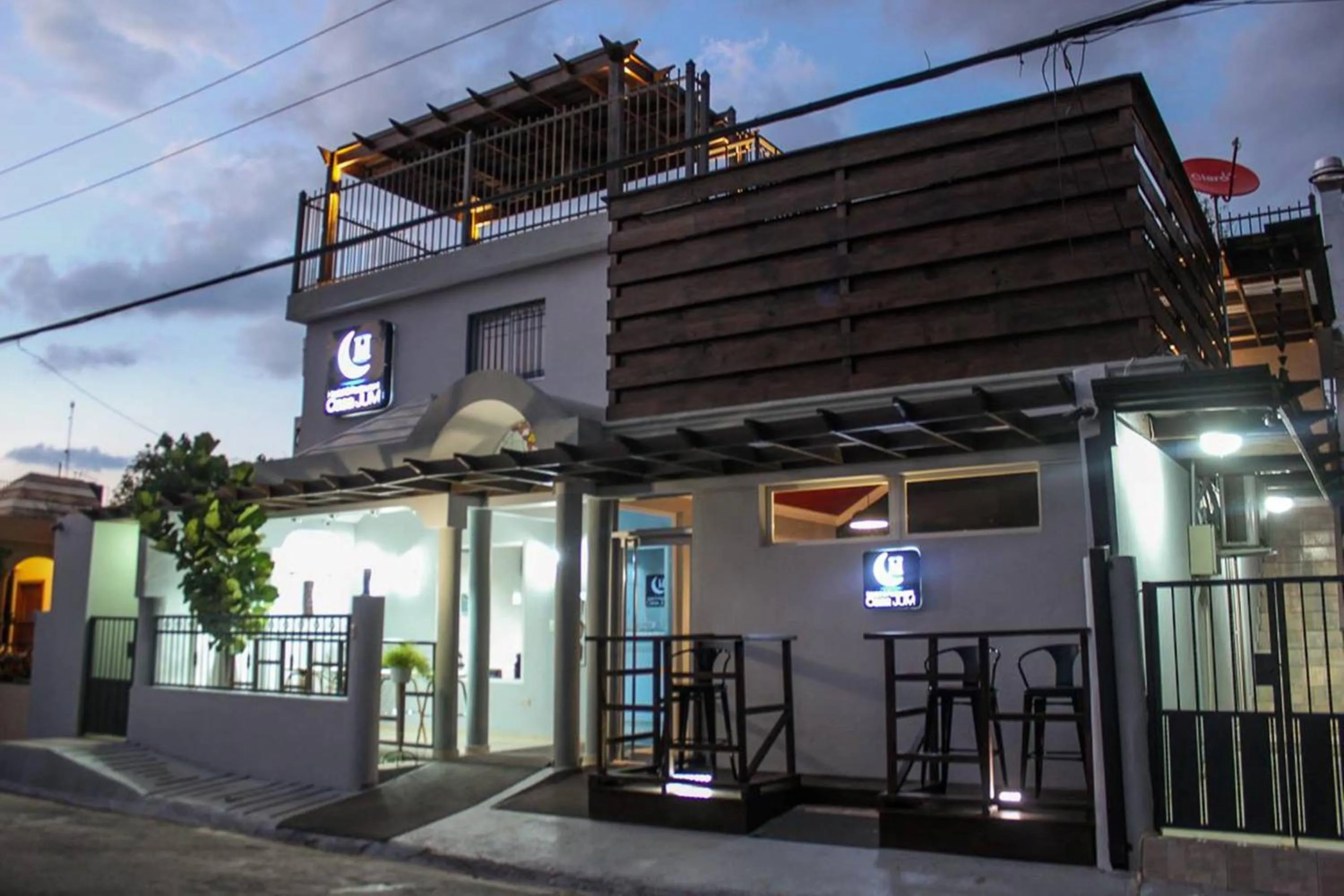 Facade/entrance in Hotel Casa Jum