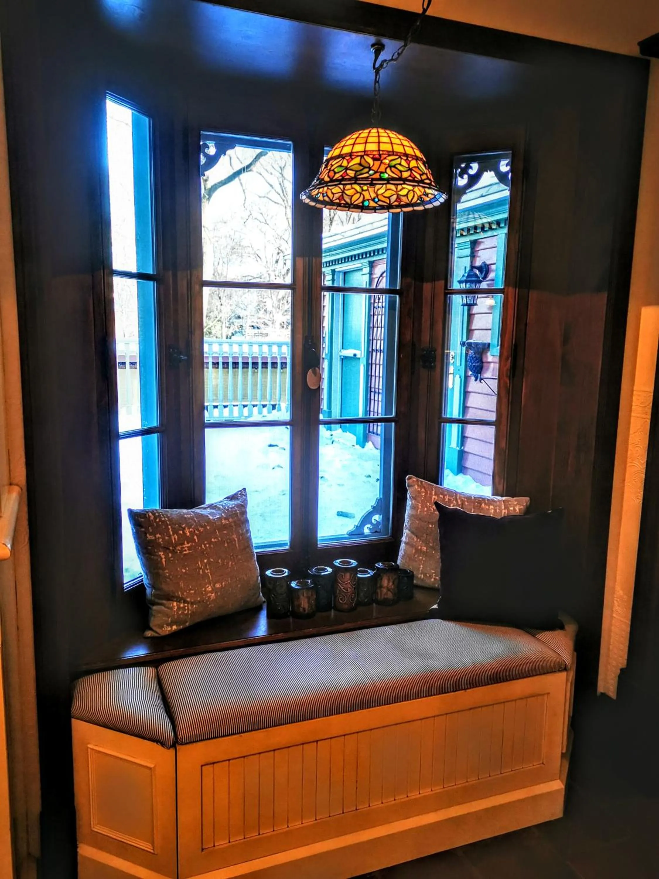 Seating area, Bed in Auberge J.A Moisan