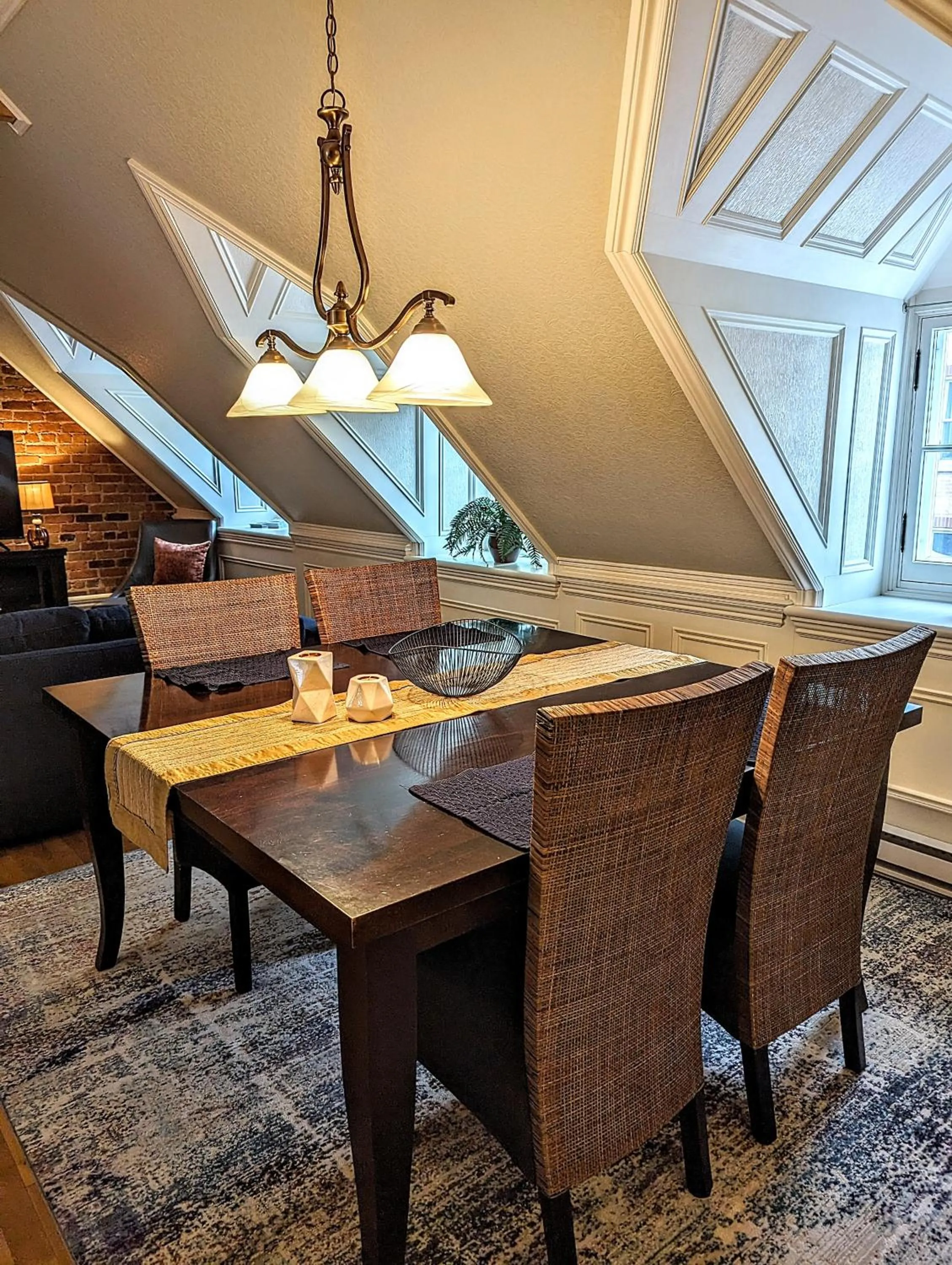 Dining area in Auberge J.A Moisan