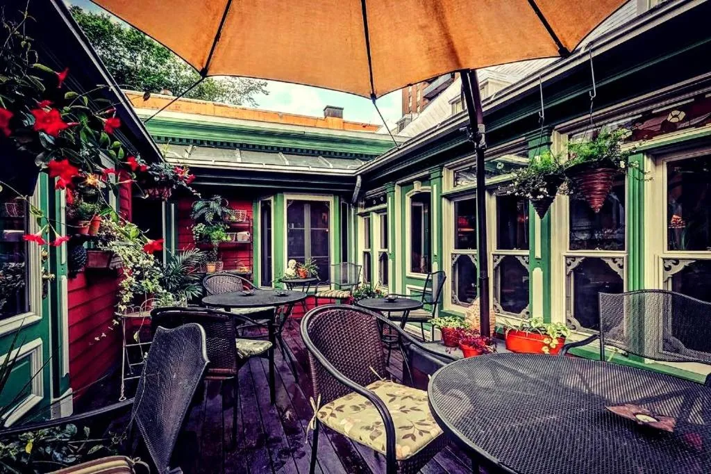 Patio in Auberge J.A Moisan