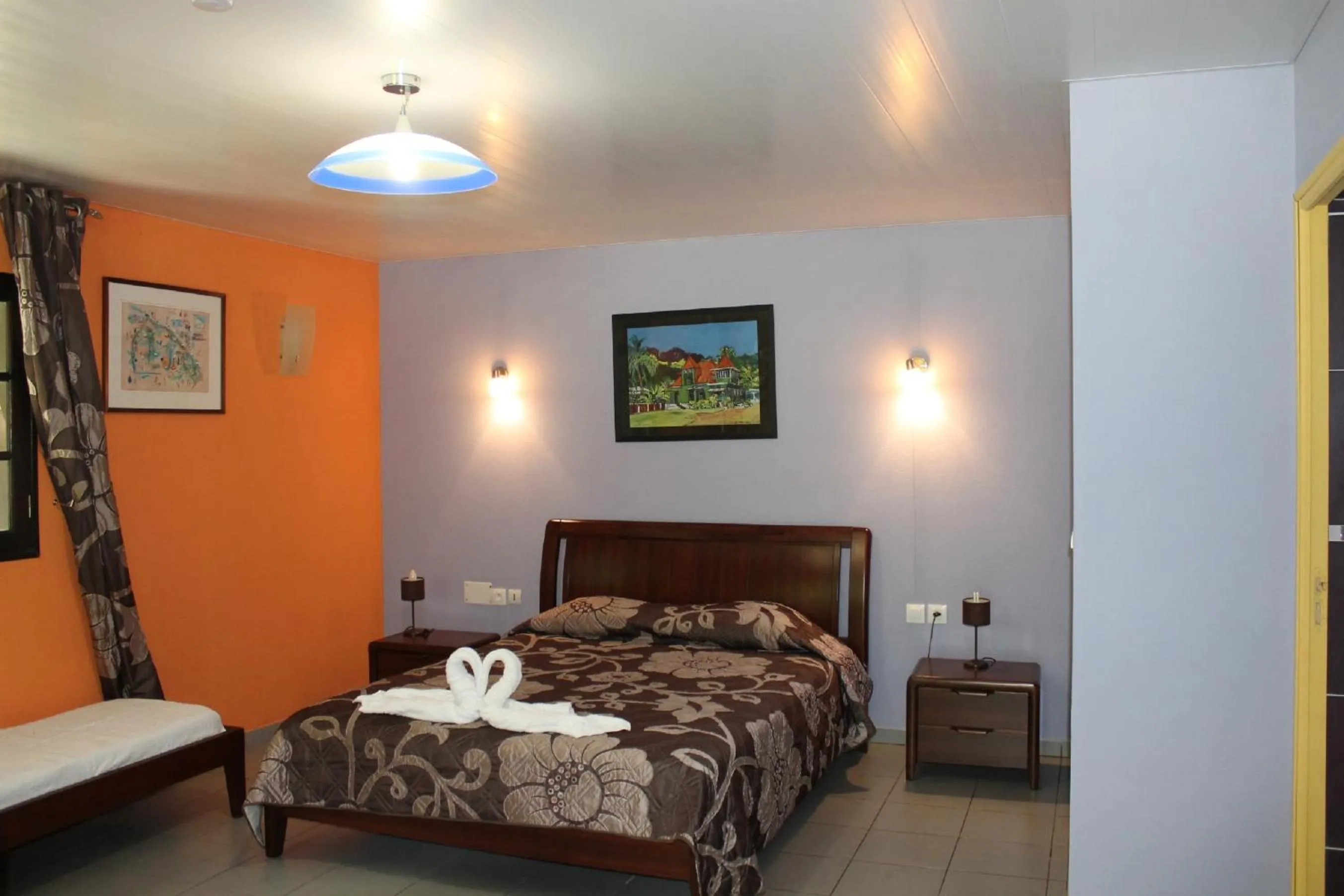 Photo of the whole room, Bed in Hotel L'ebene Verte