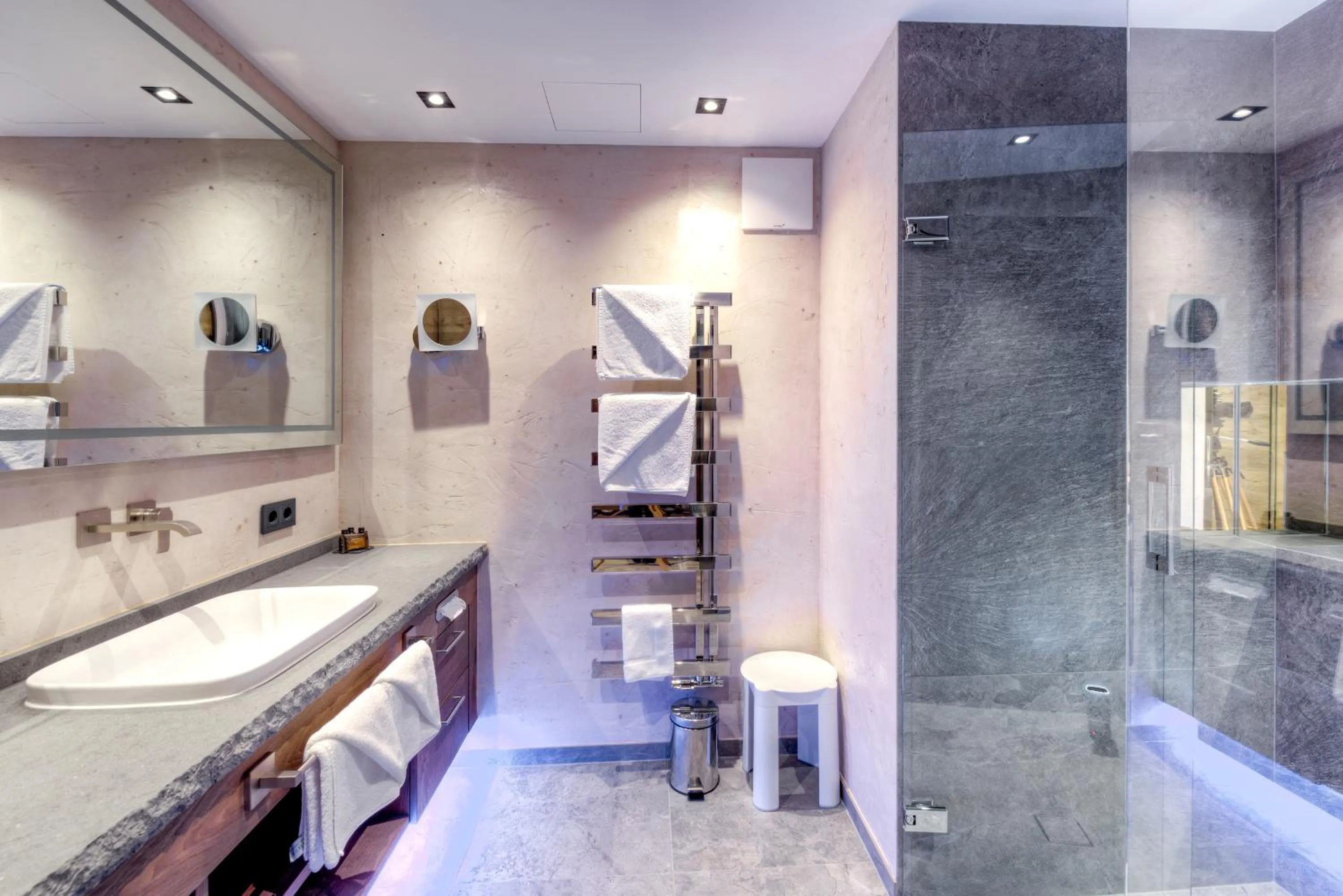 Bathroom in Hotel Rose