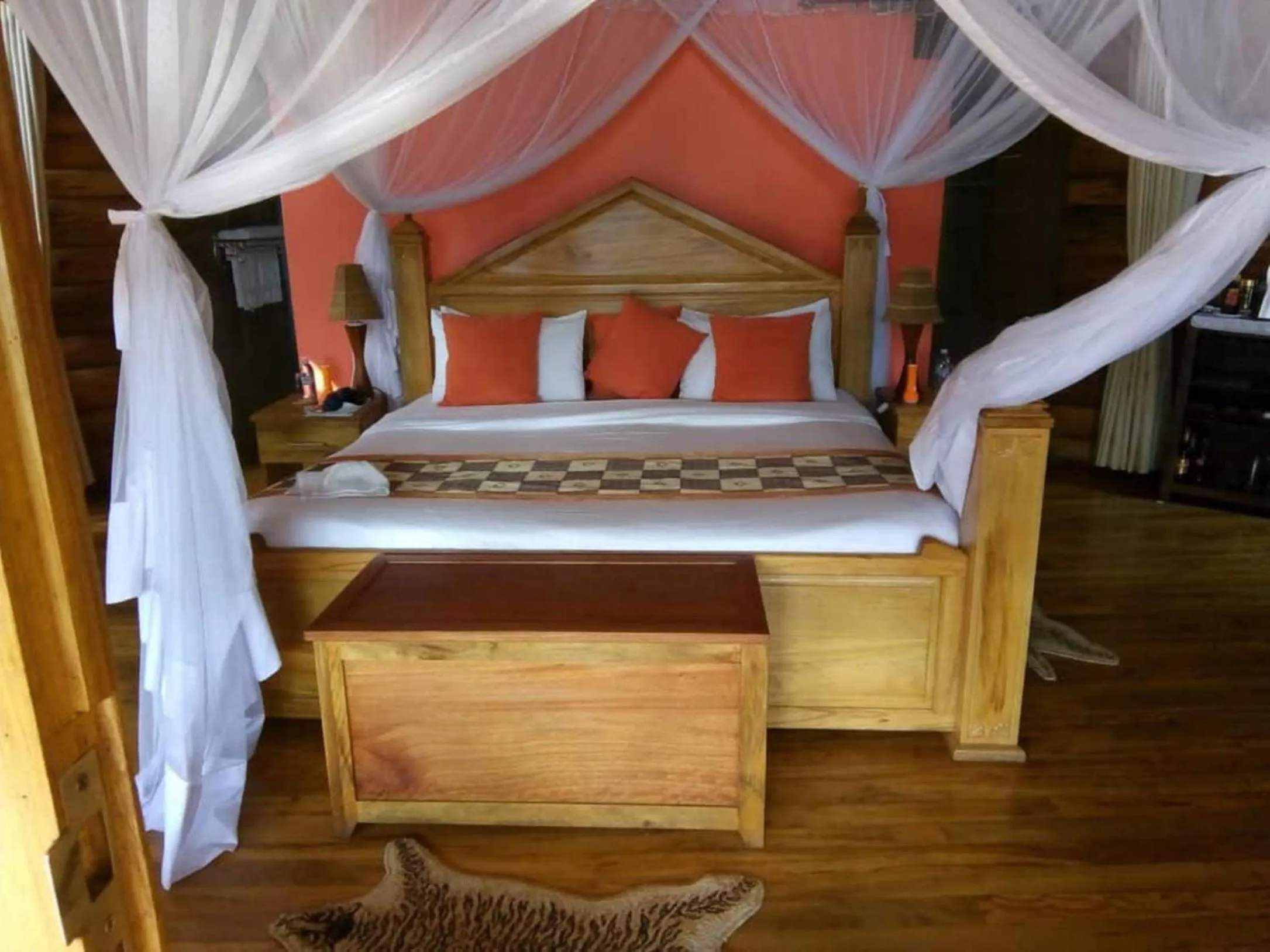 Bed in Trackers Safari Lodge Bwindi