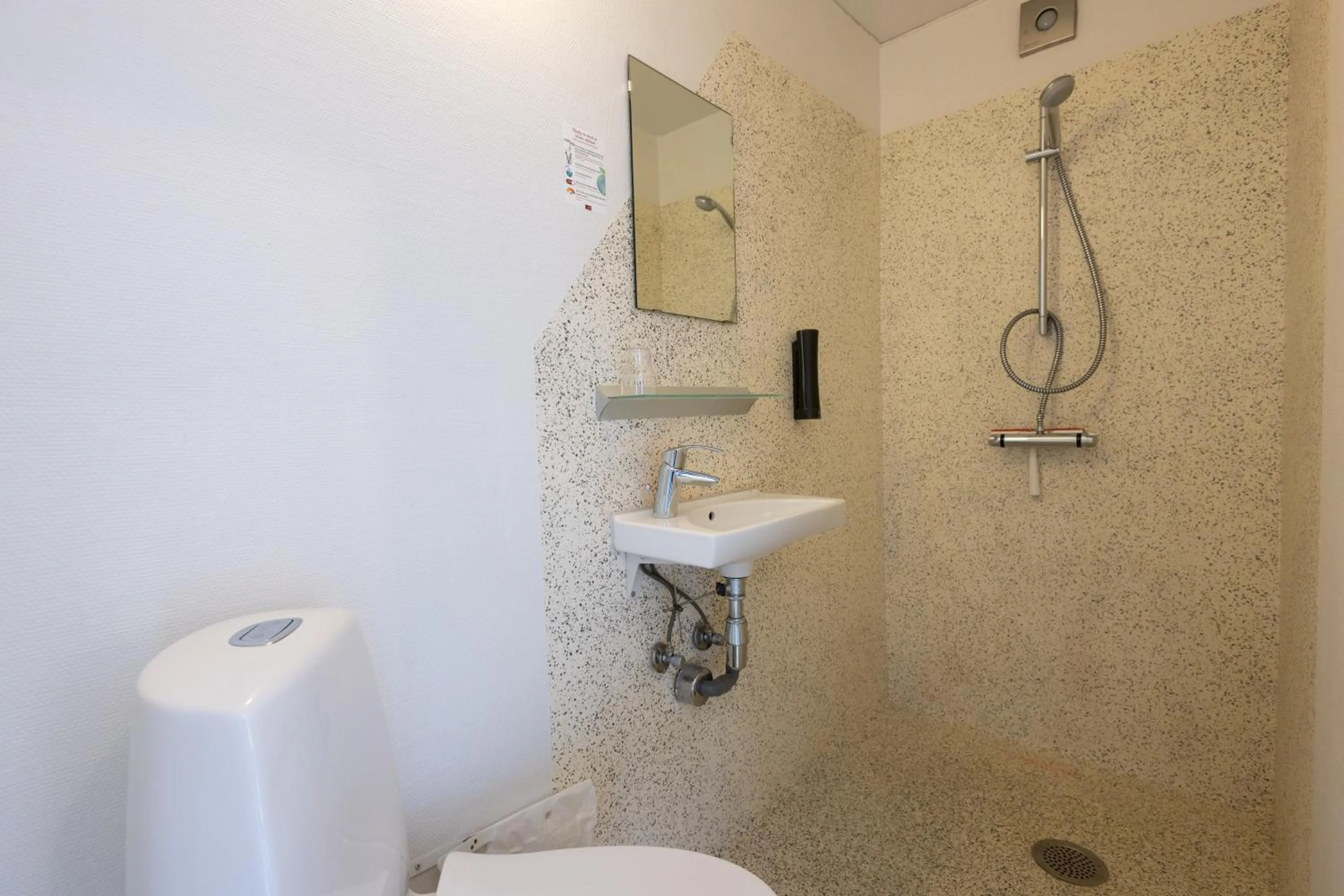 Bathroom in Milling Hotel Mini 11