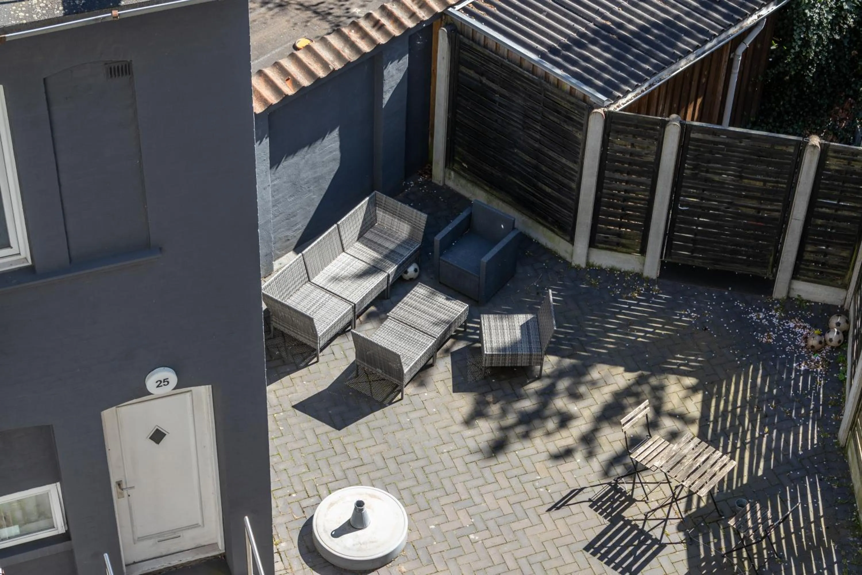 Property building in Milling Hotel Mini 11