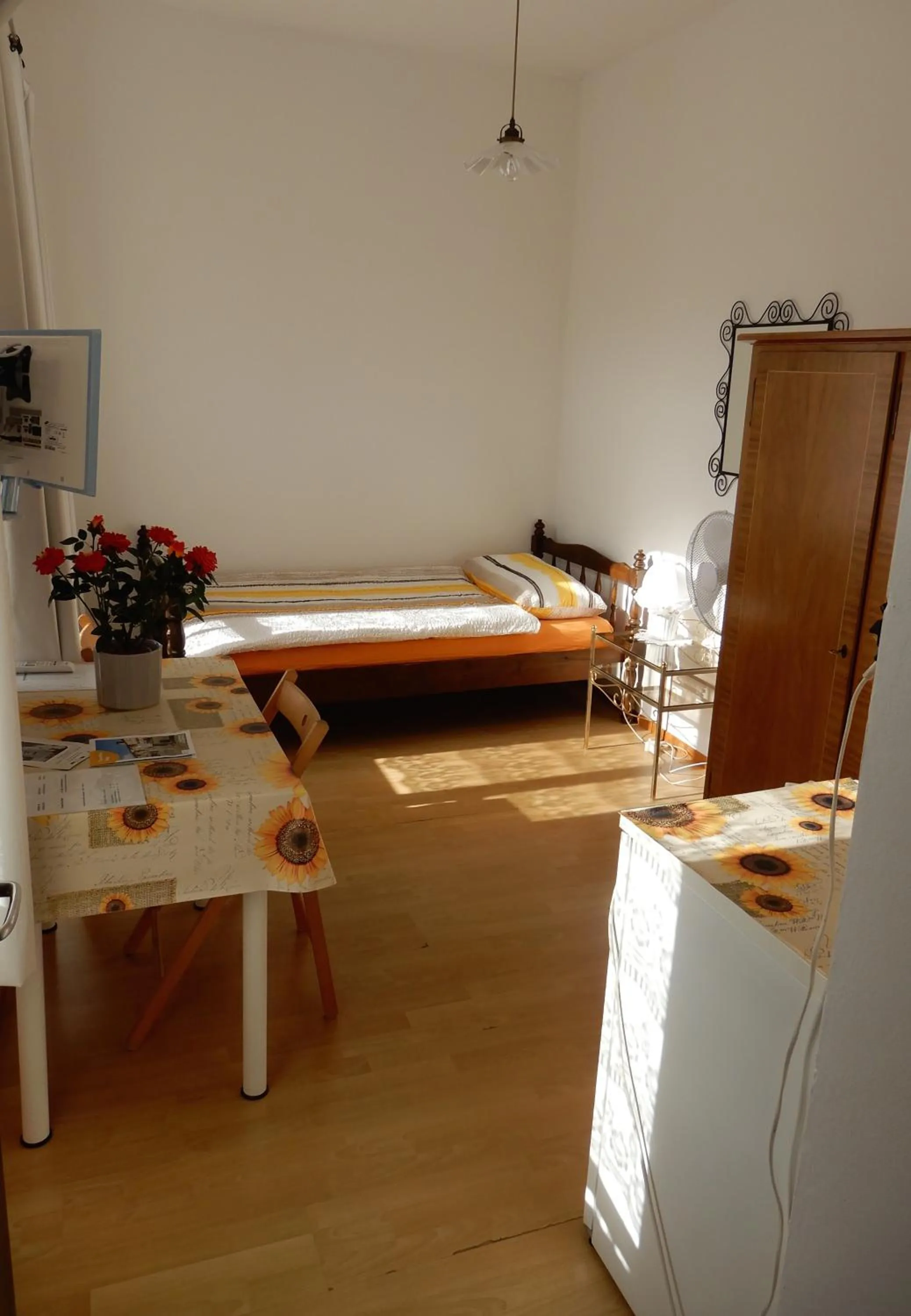 Day in Annie's Bed & Breakfast