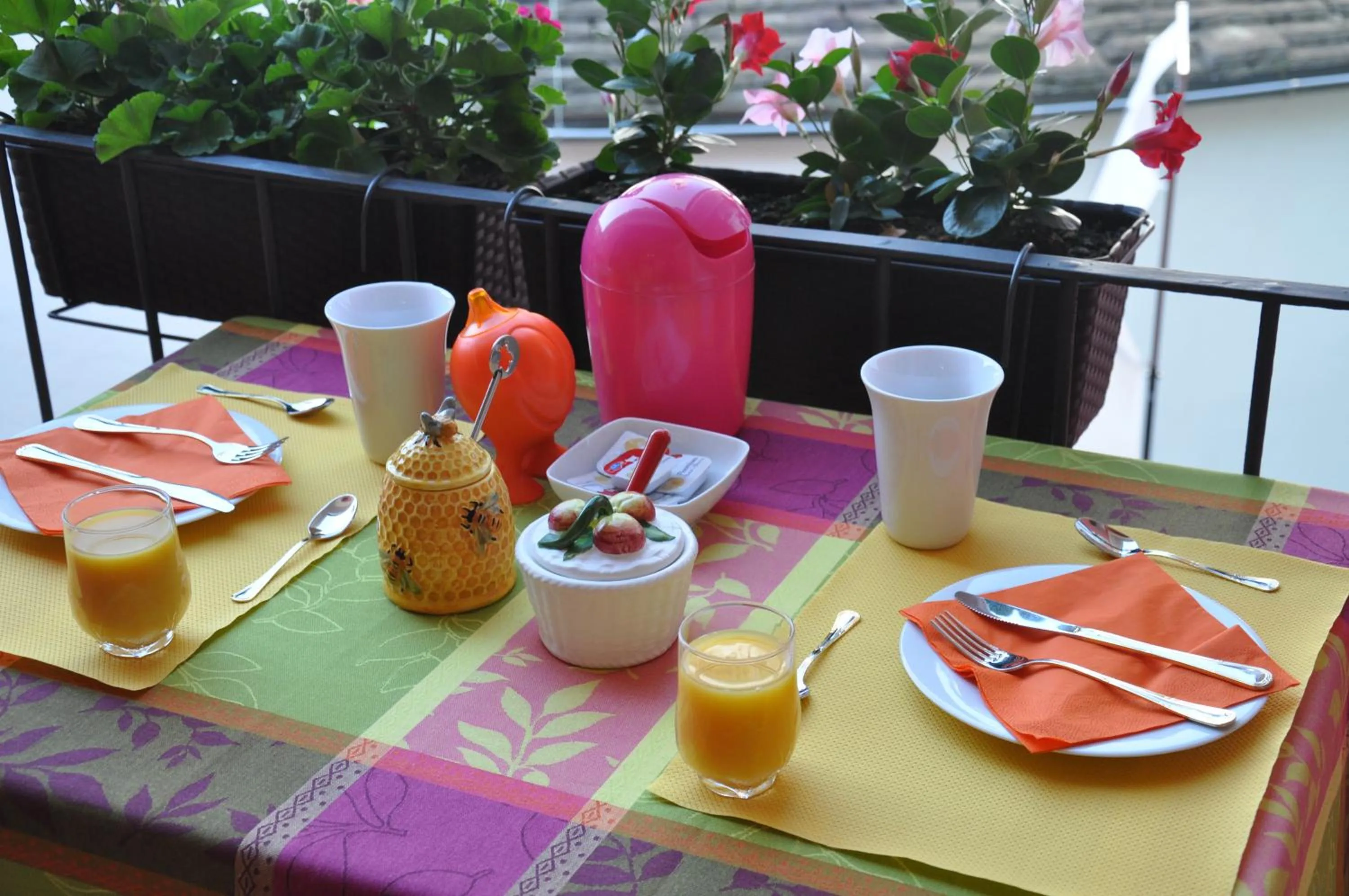 Food and drinks in Annie's Bed & Breakfast