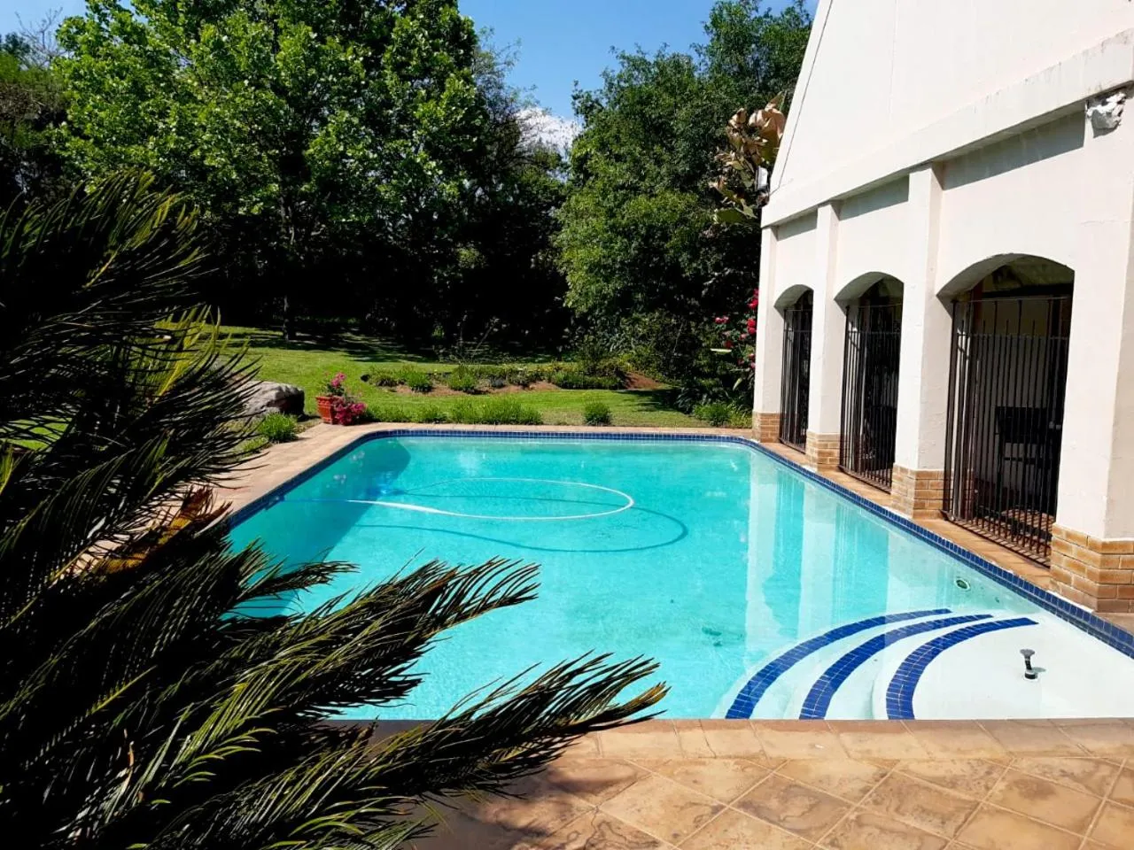 Swimming pool in Ipe Tombe Guest Lodge - Midrand