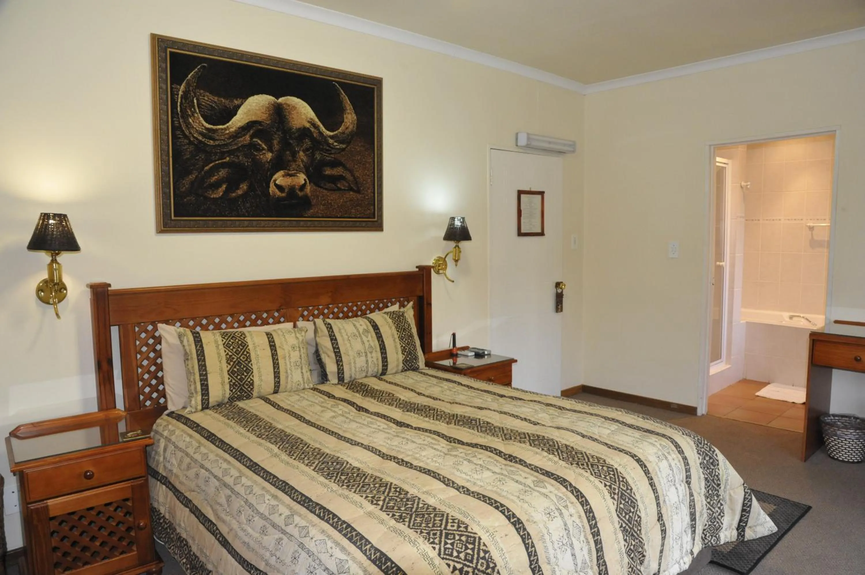 Bed in Ipe Tombe Guest Lodge - Midrand