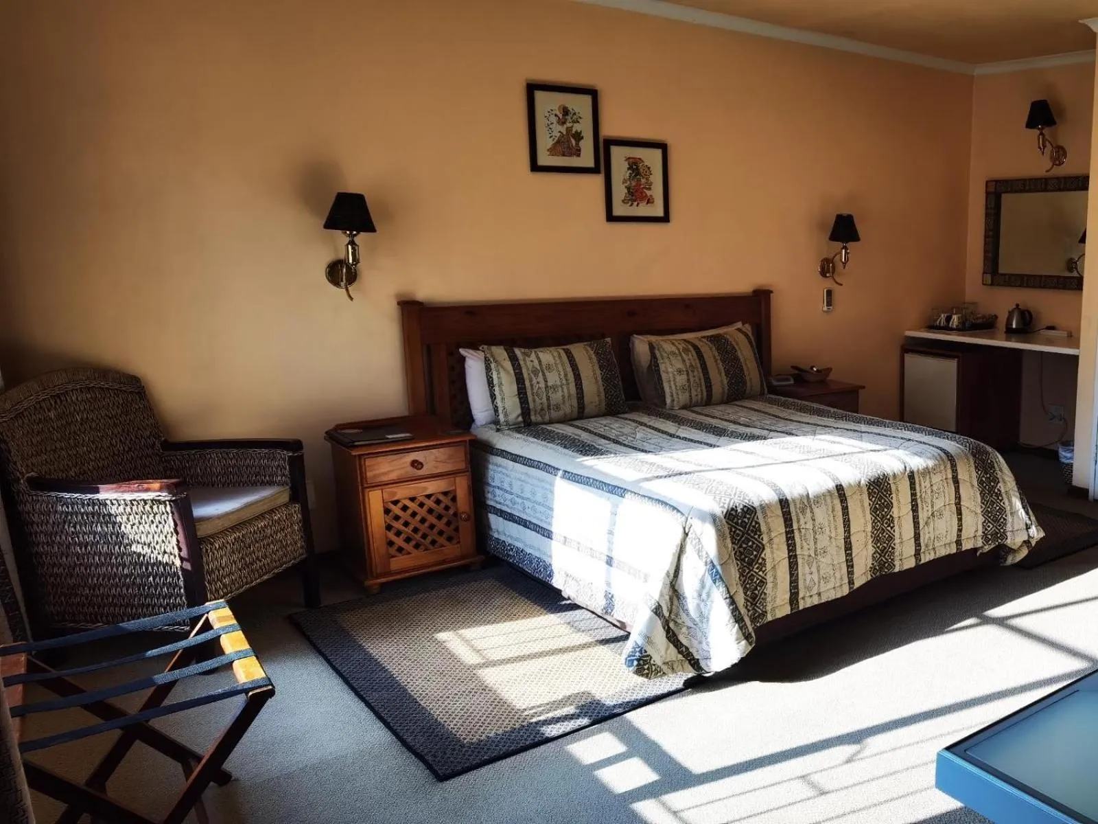 Bedroom, Bed in Ipe Tombe Guest Lodge - Midrand
