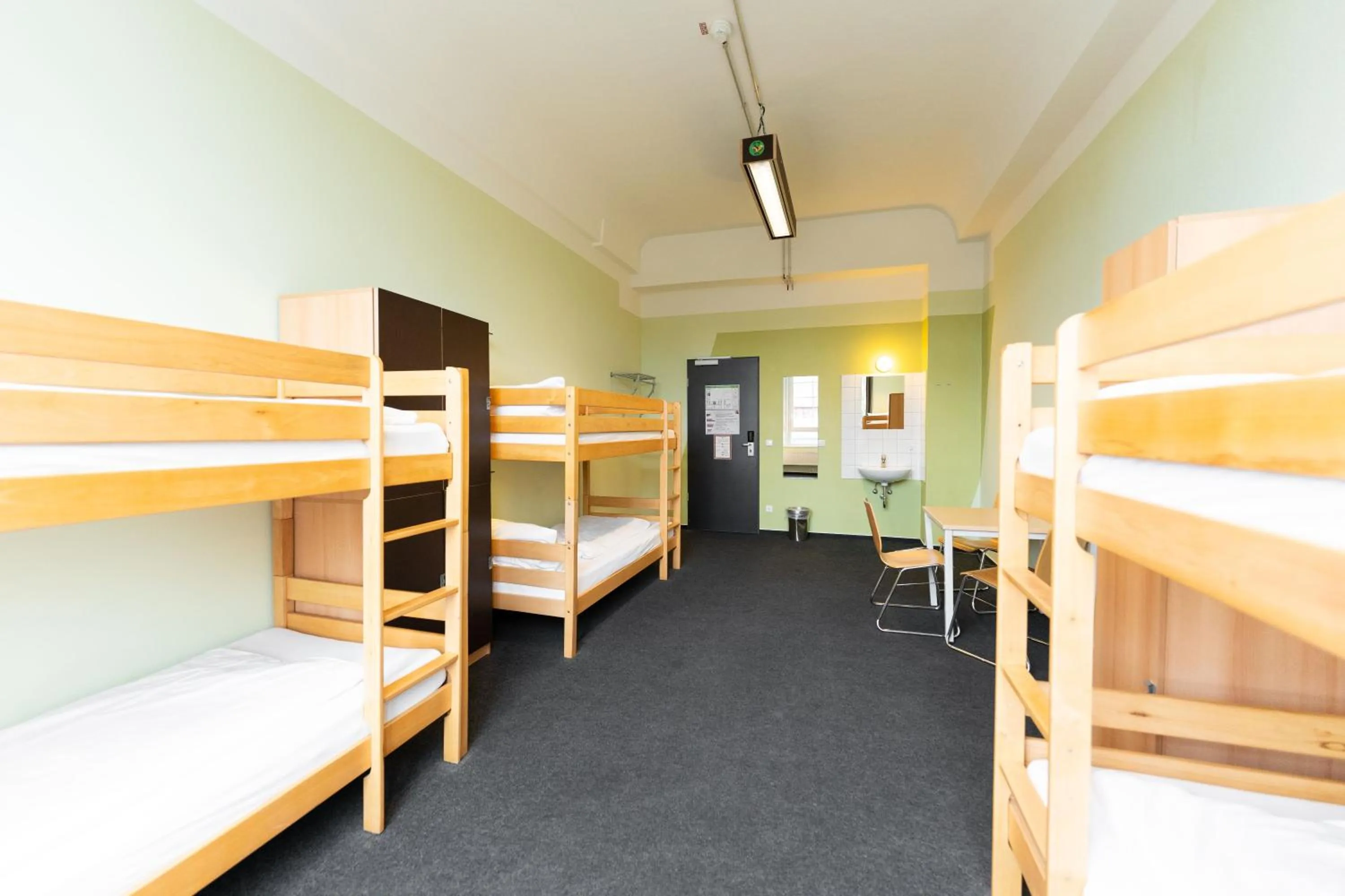 Photo of the whole room, Bed in Industriepalast Berlin