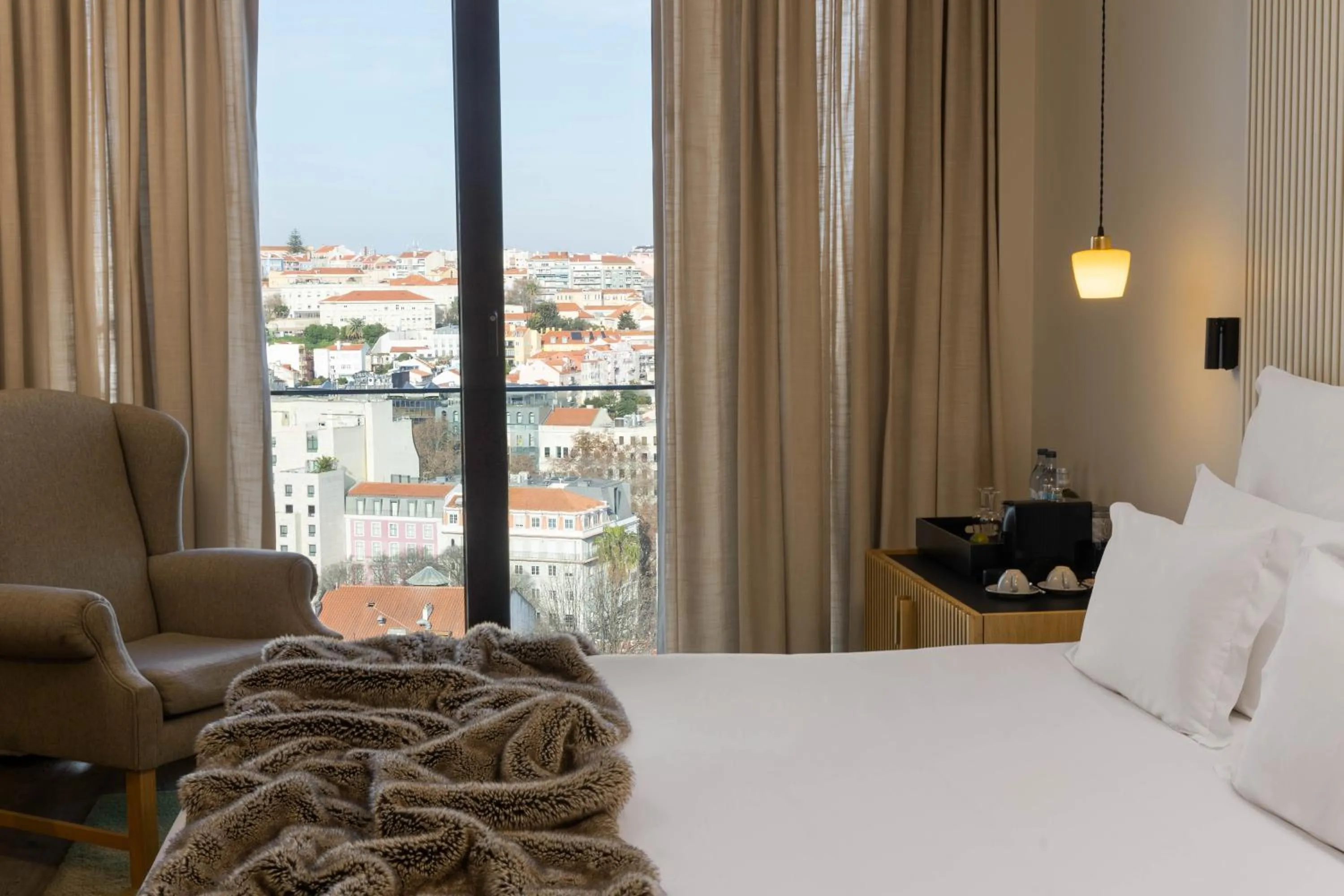 Bed in Memmo Príncipe Real, a Member of Design Hotels