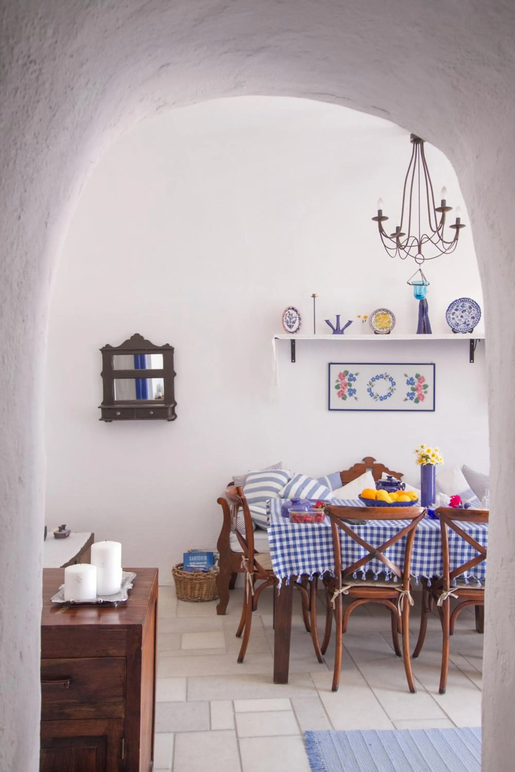 Dining area in Ifestio Villas Oia