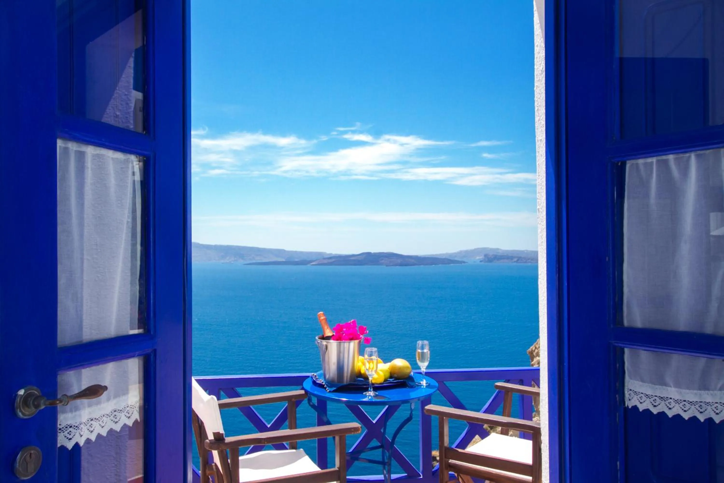 Decorative detail in Ifestio Villas Oia