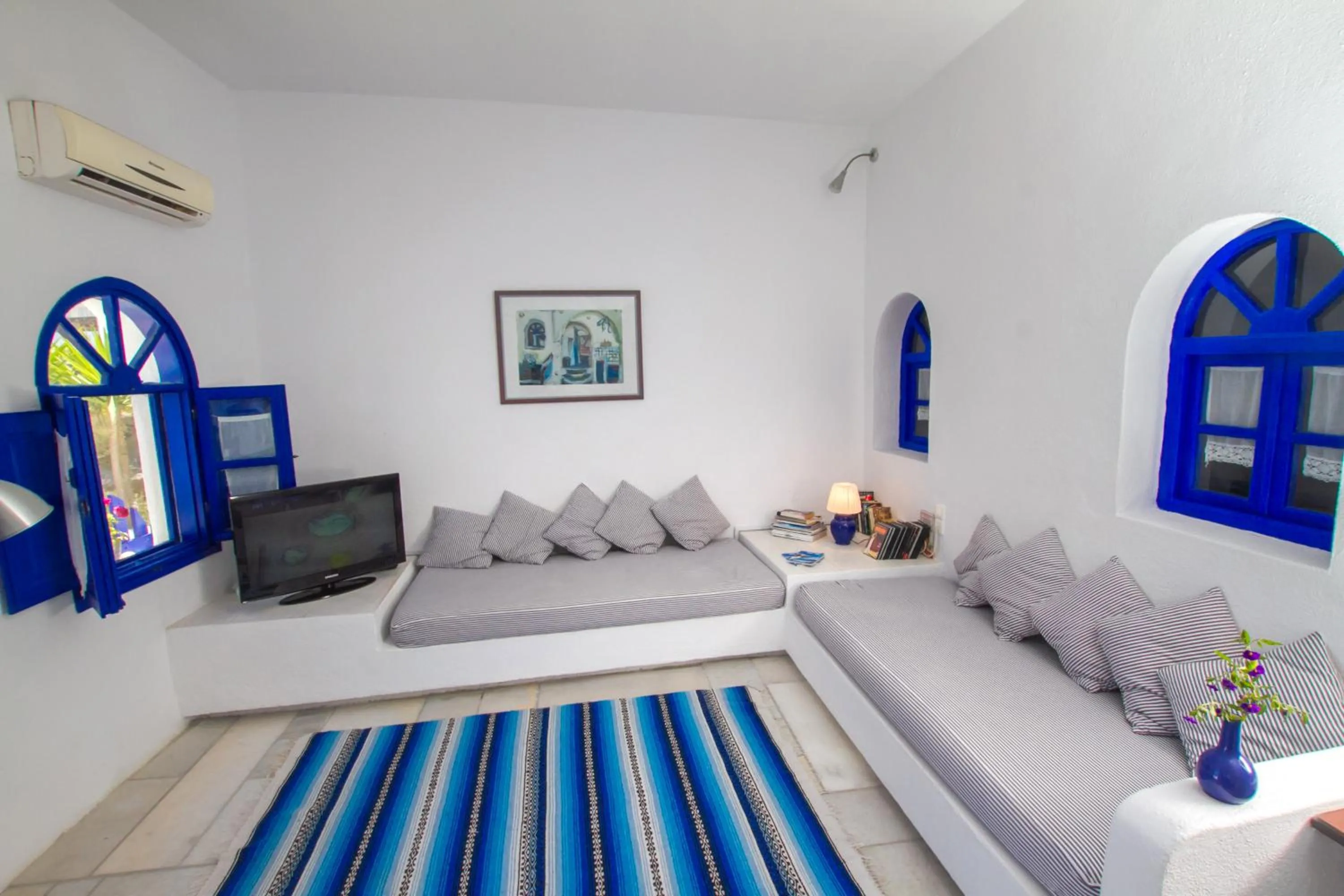Living room, Bed in Ifestio Villas Oia