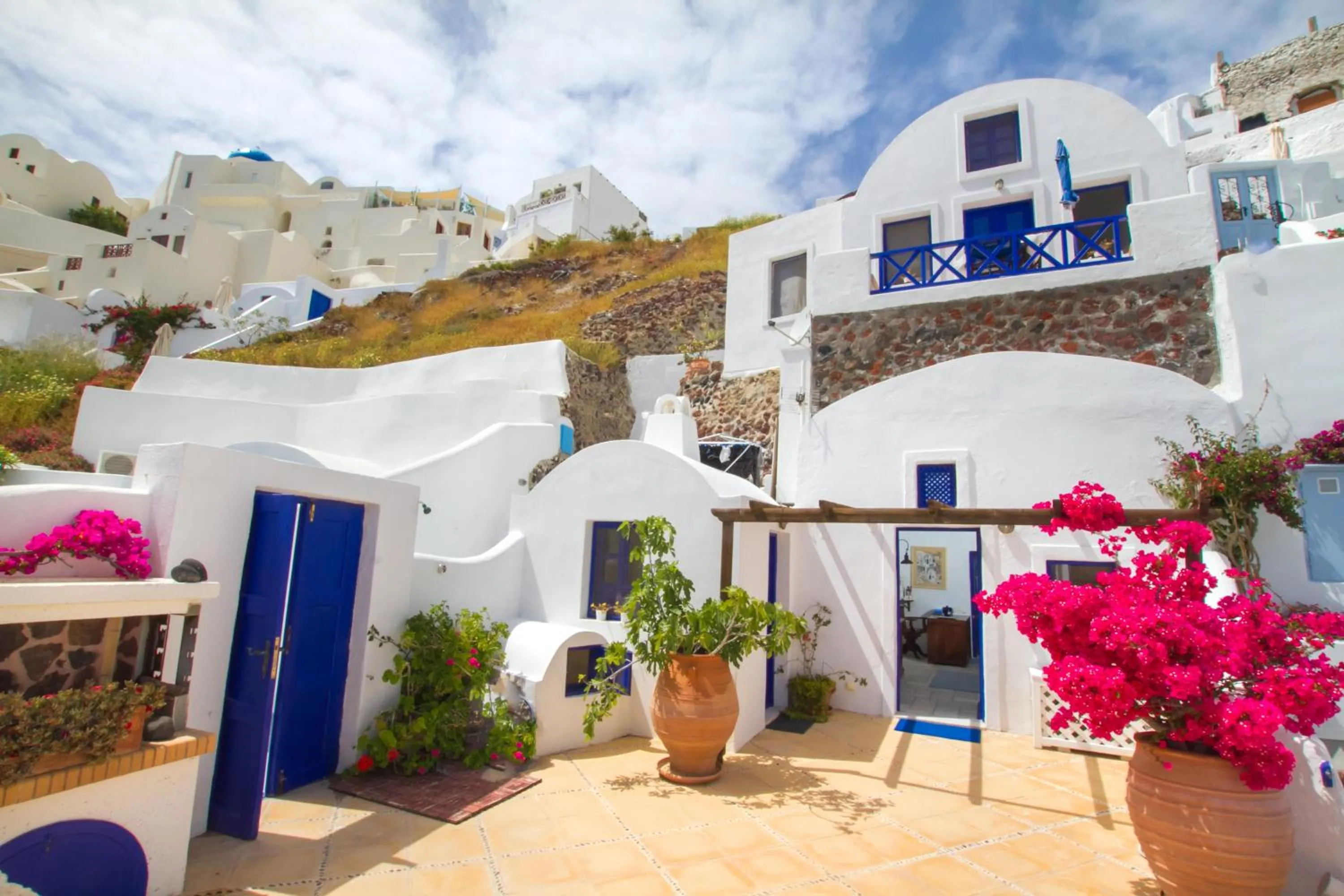 Property building in Ifestio Villas Oia