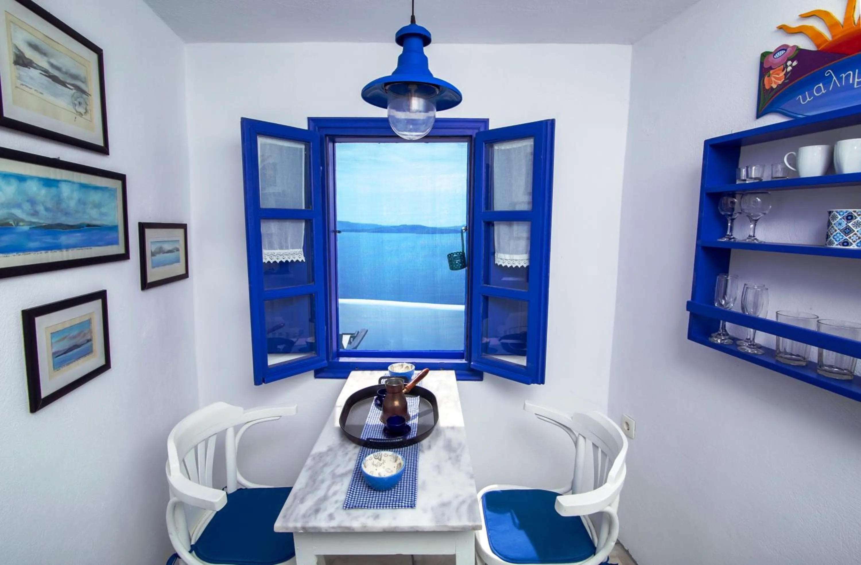 Dining area in Ifestio Villas Oia