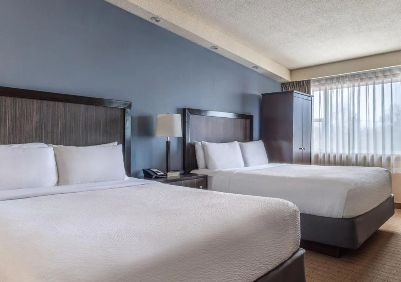 Bedroom, Bed in Inn on Prince Hotel and Conference Centre Truro