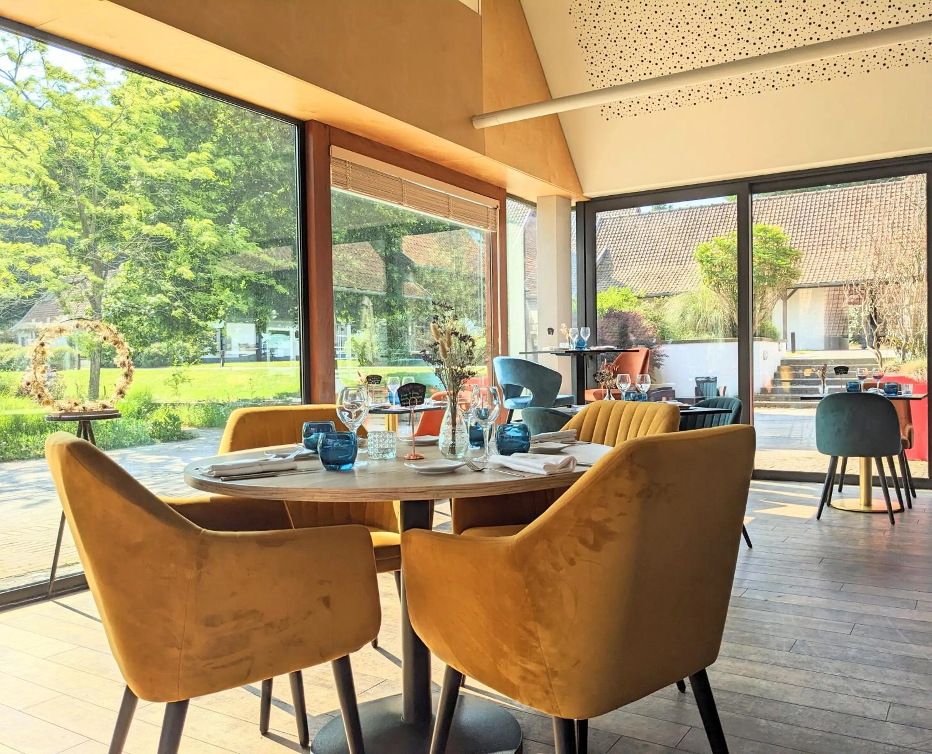 Restaurant/places to eat in Le Cap Hornu